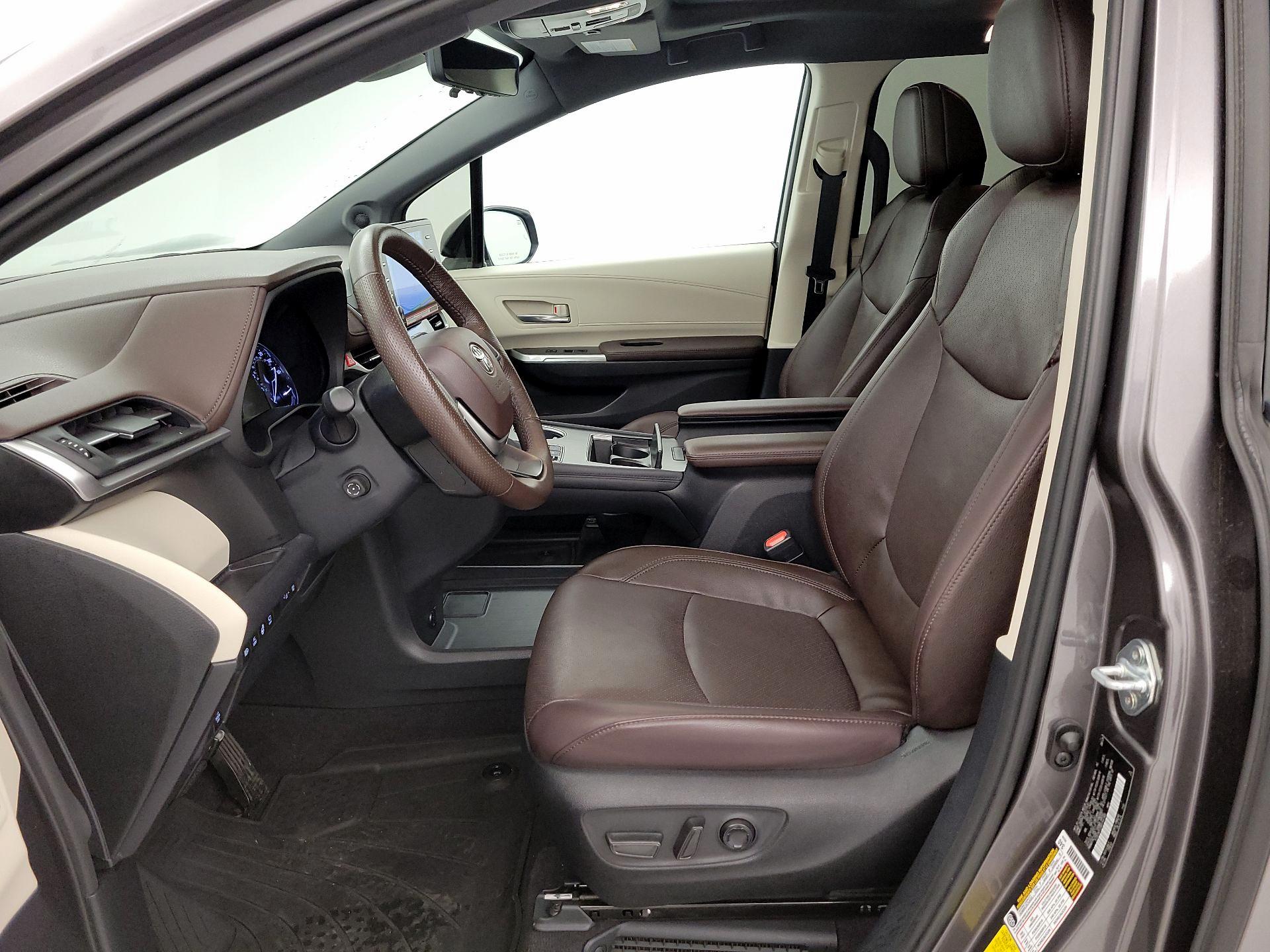 Thumbnail: 2024 Toyota Sienna - 11