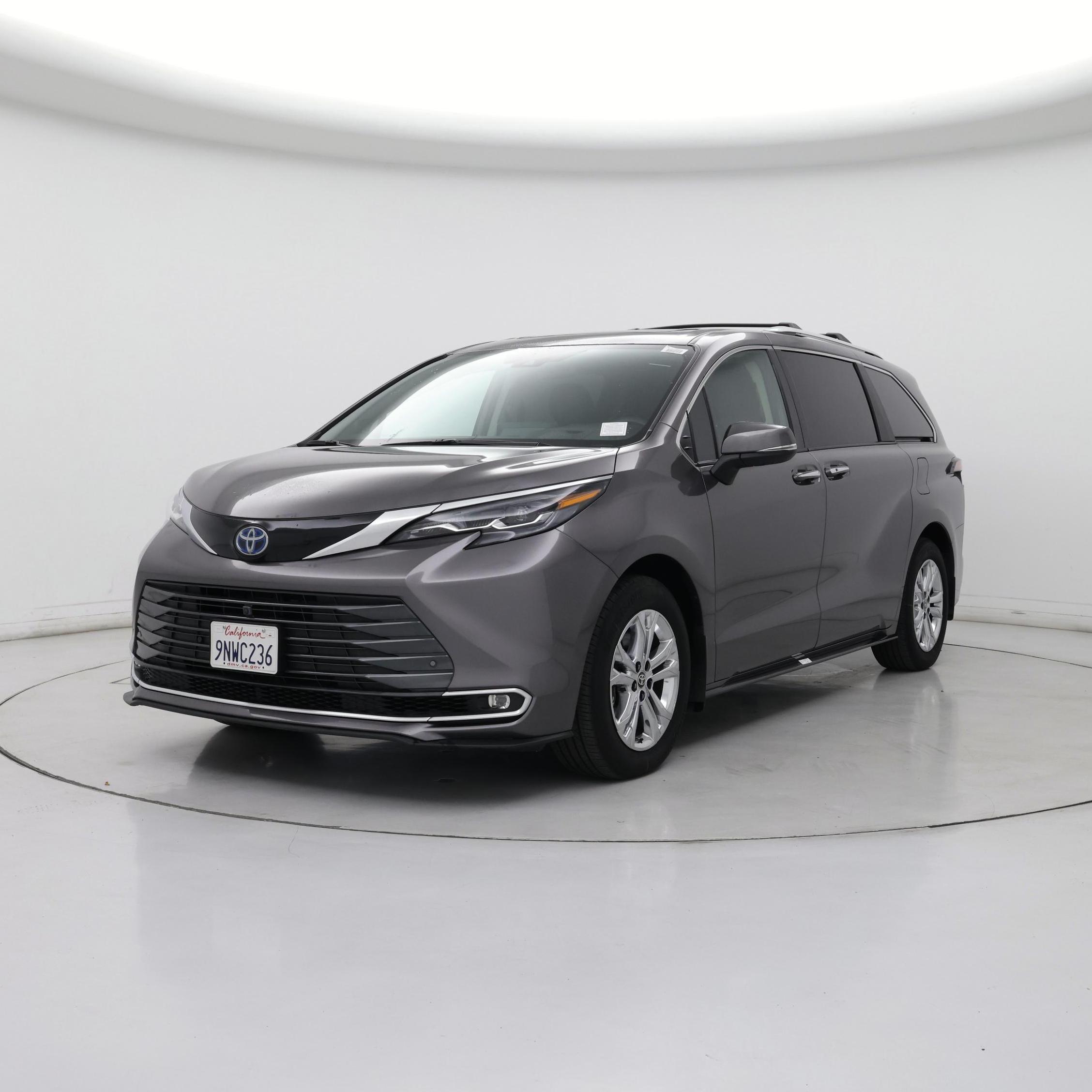 Thumbnail: 2024 Toyota Sienna - 4