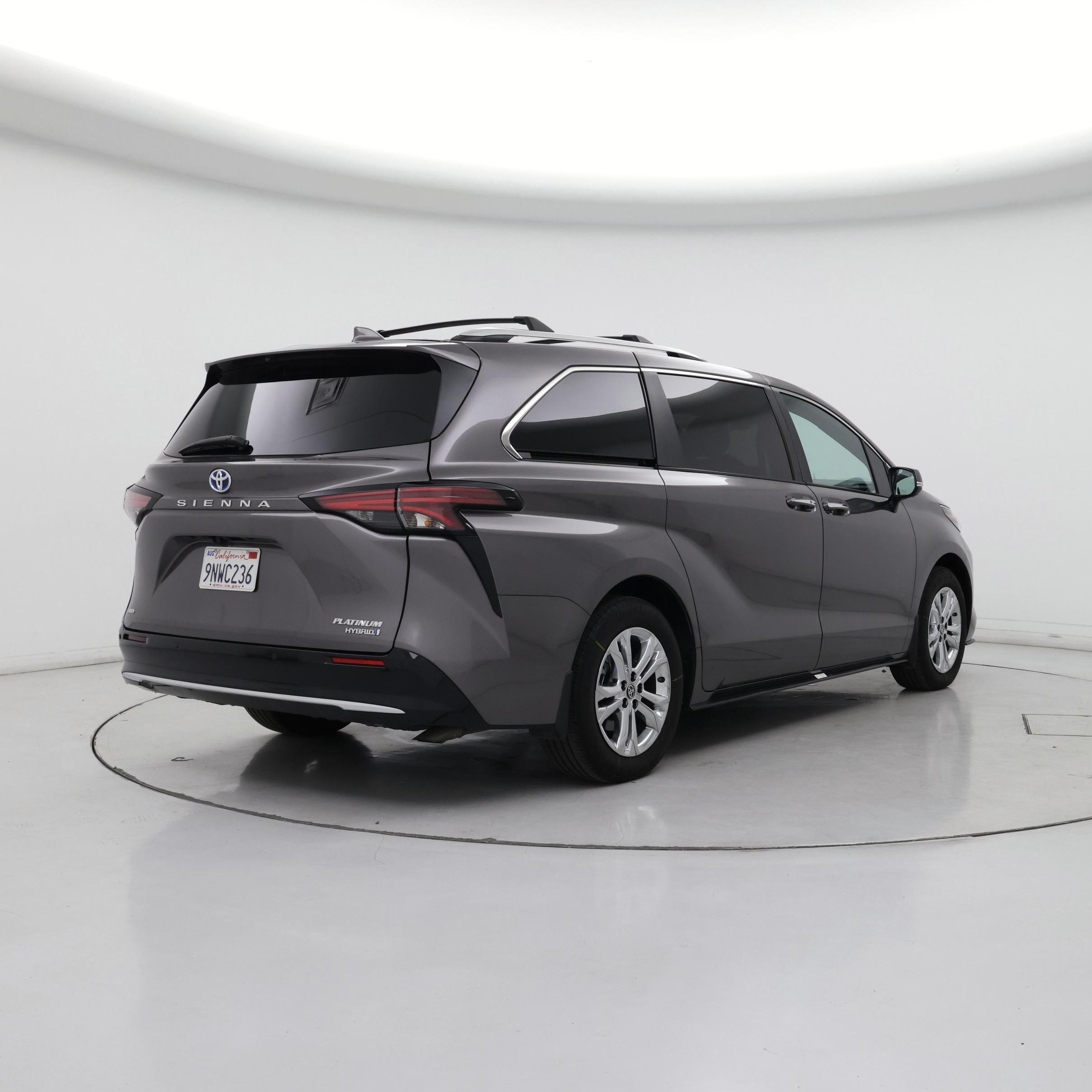 Thumbnail: 2024 Toyota Sienna - 8