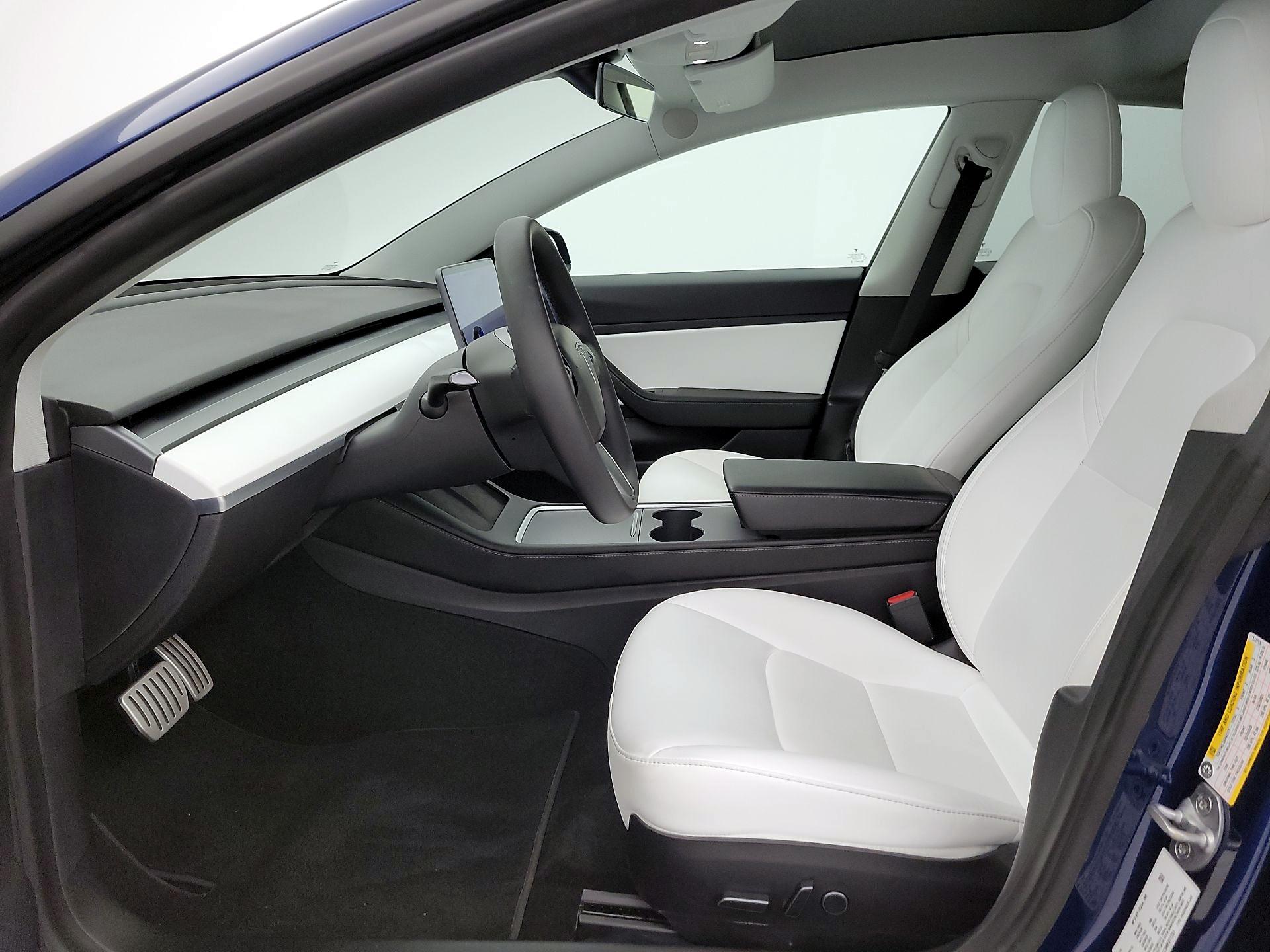 Thumbnail: 2021 Tesla Model 3 - 11