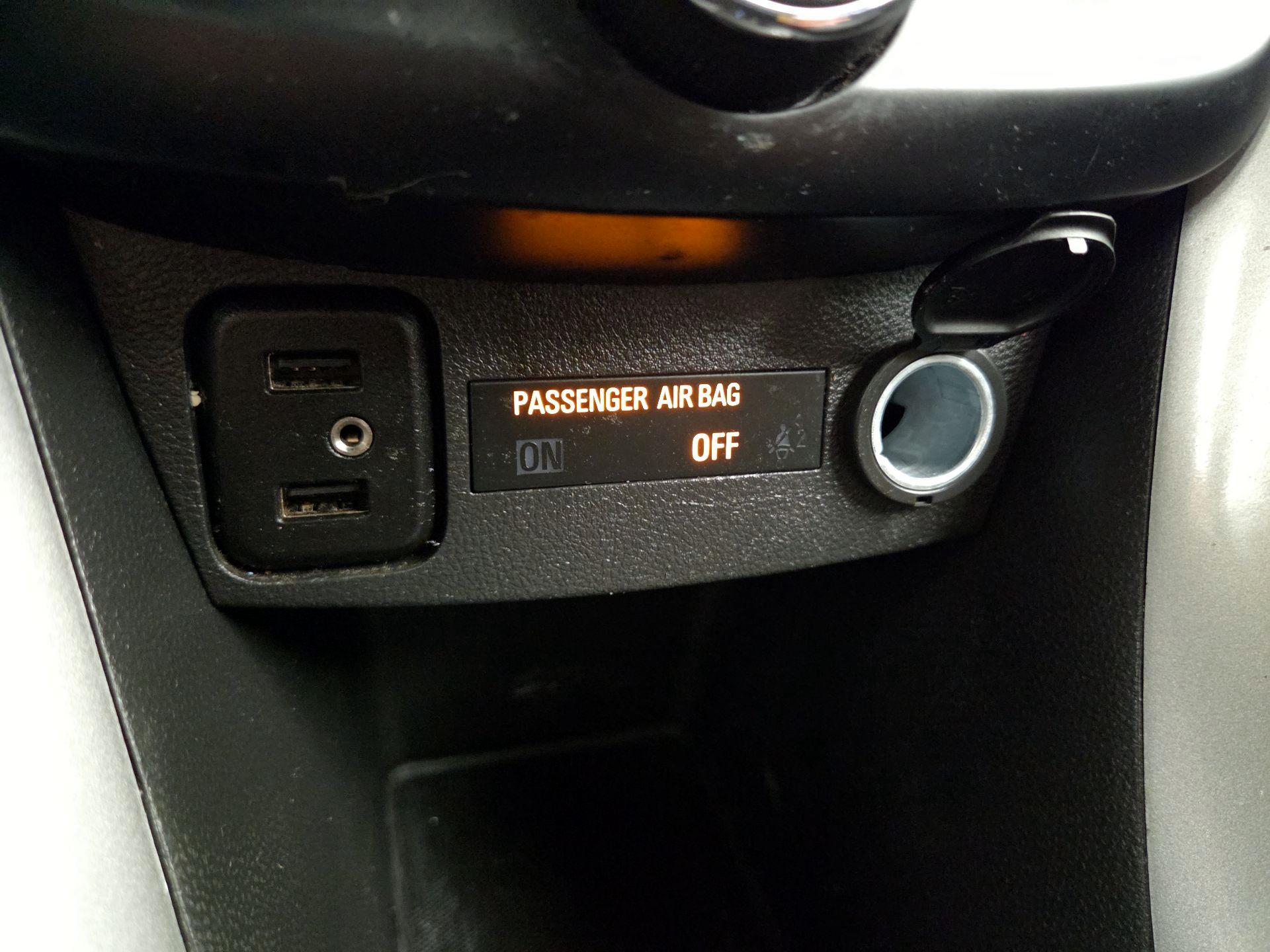 Thumbnail: 2019 Chevrolet Trax - 18