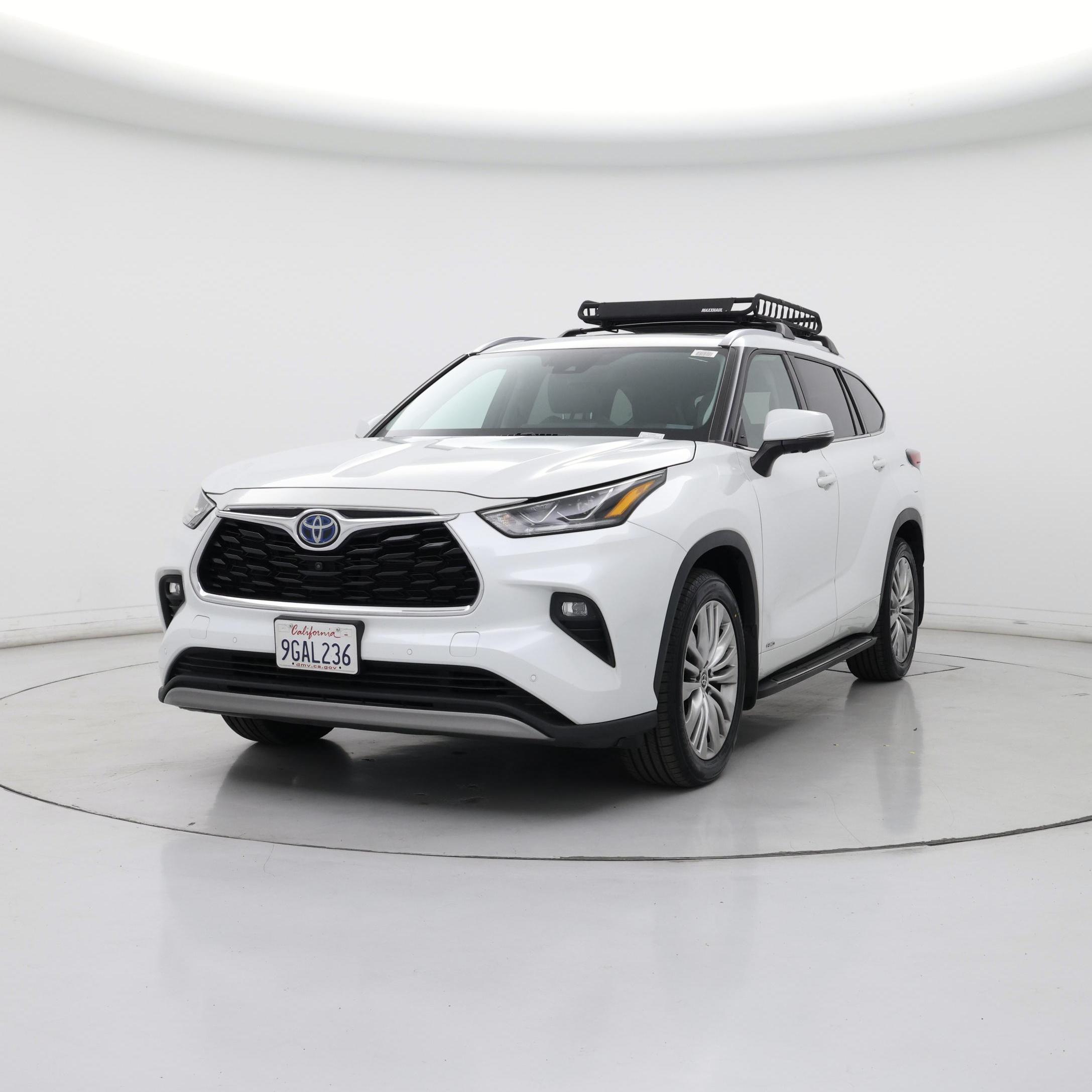 Thumbnail: 2023 Toyota Highlander - 4