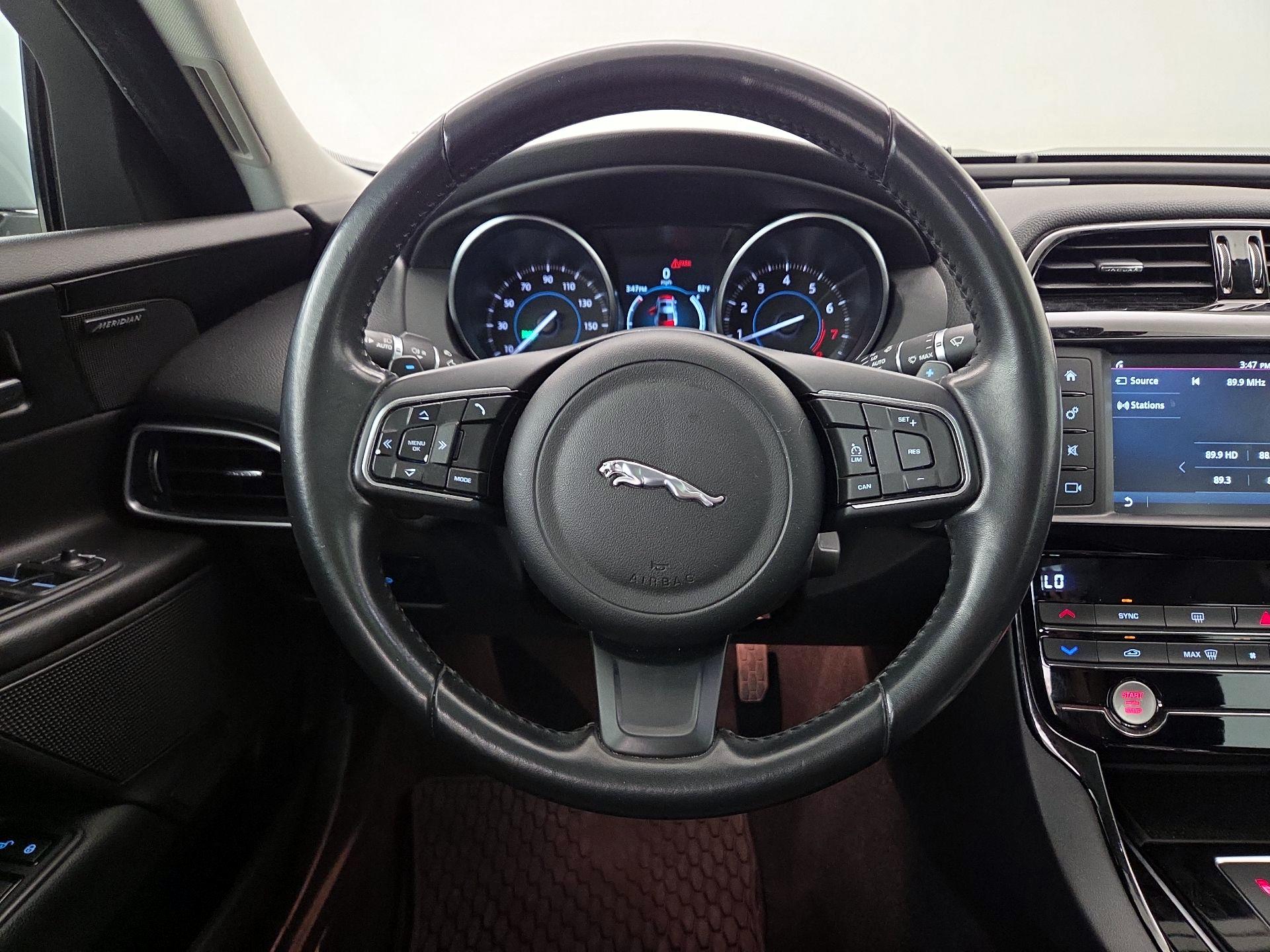 Thumbnail: 2018 Jaguar XE - 10