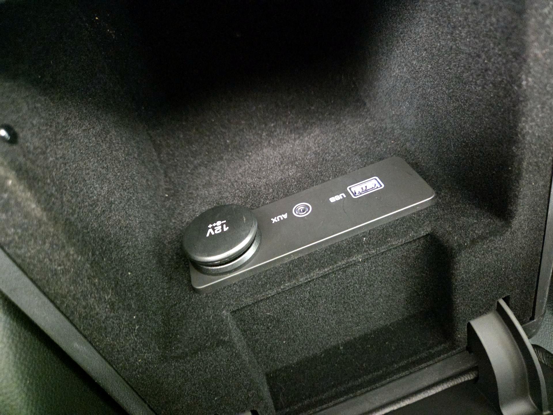 Thumbnail: 2018 Jaguar XE - 18