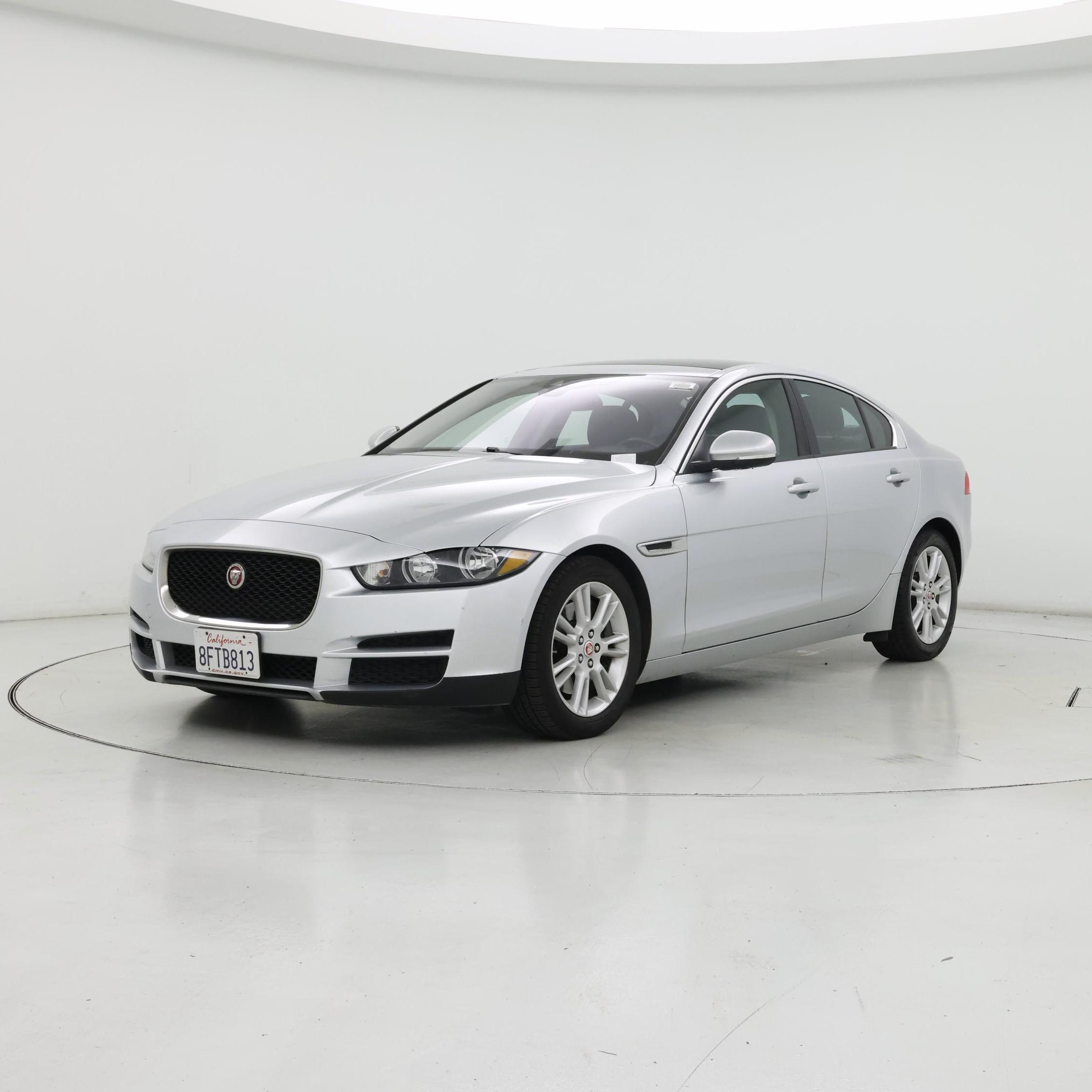 Thumbnail: 2018 Jaguar XE - 4