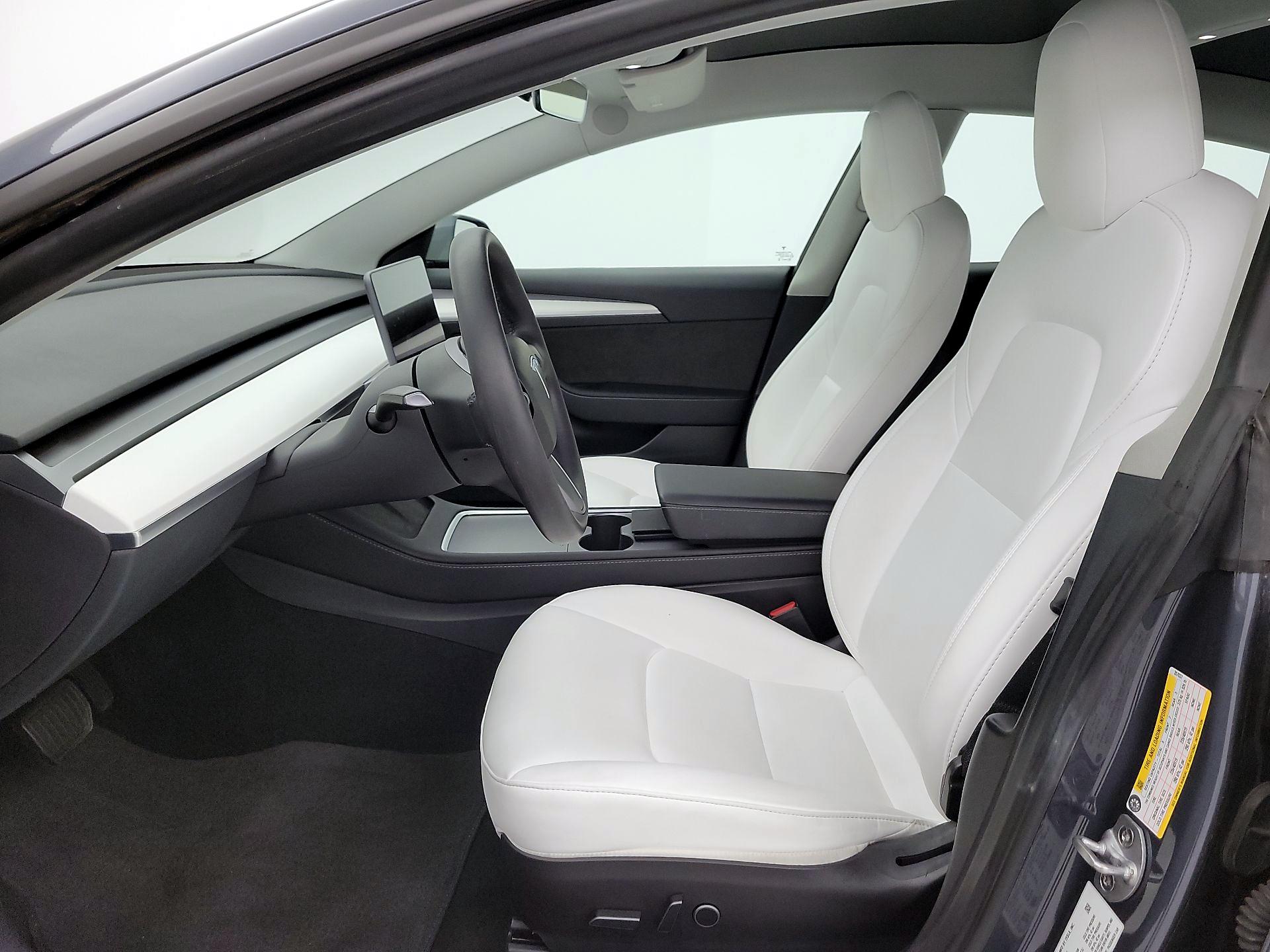 Thumbnail: 2022 Tesla Model 3 - 11