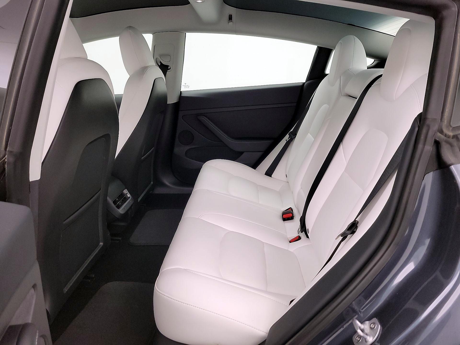 Thumbnail: 2022 Tesla Model 3 - 19