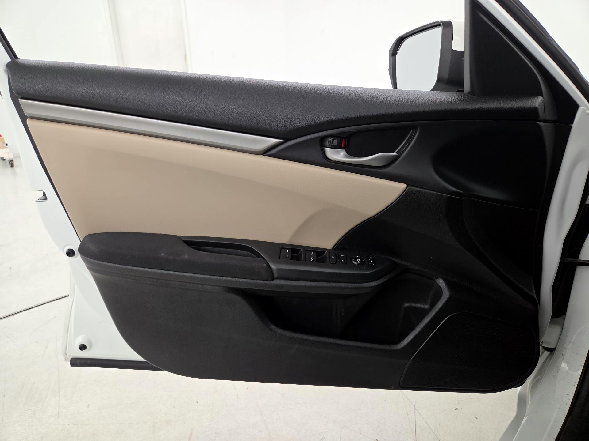 Thumbnail: 2017 Honda Civic - 12