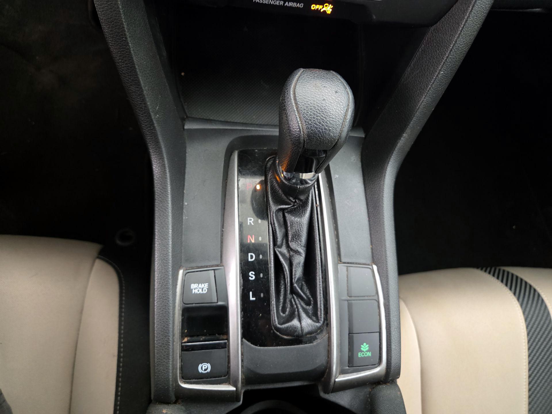 Thumbnail: 2017 Honda Civic - 17