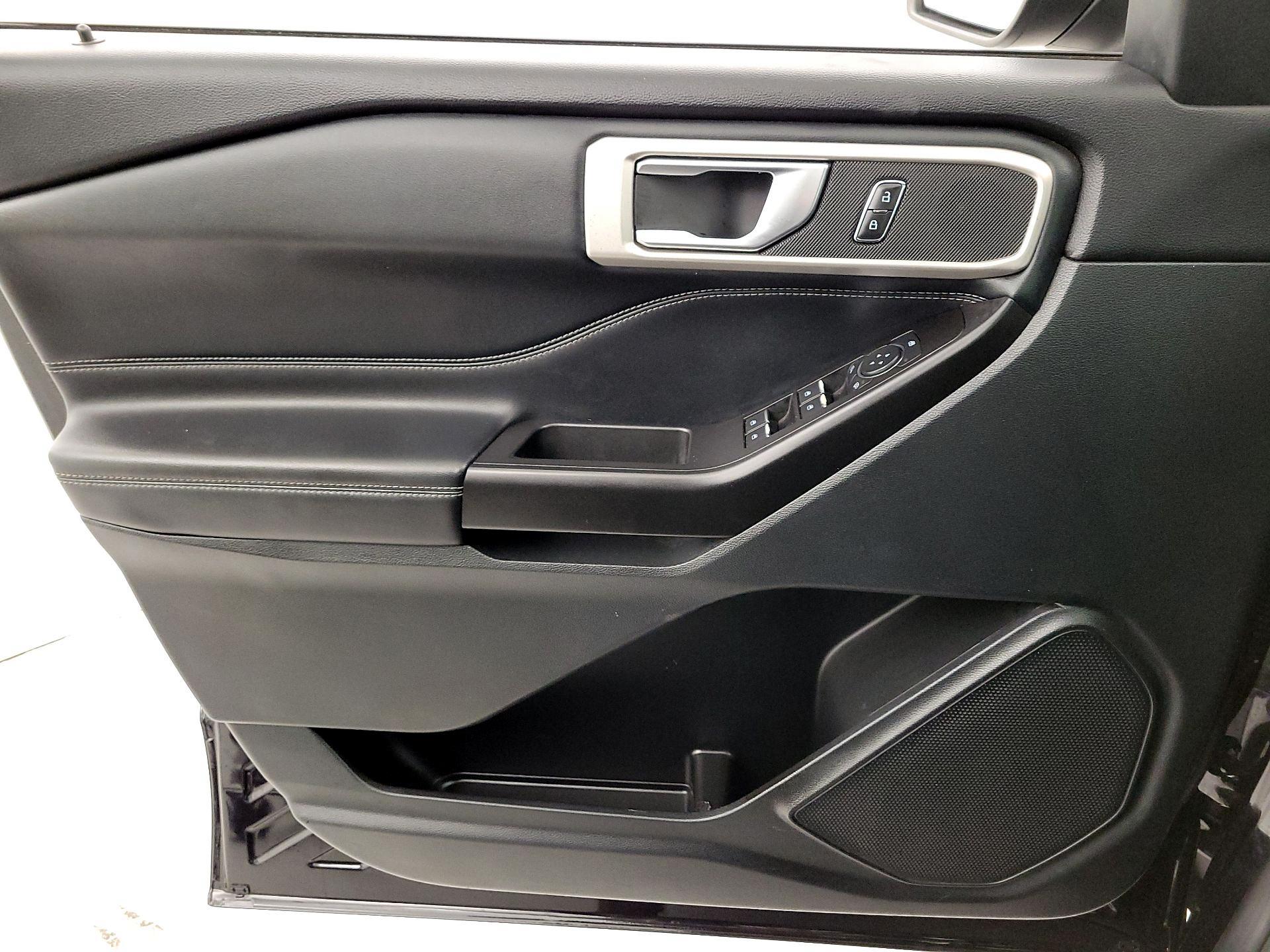 Thumbnail: 2020 Ford Explorer - 12