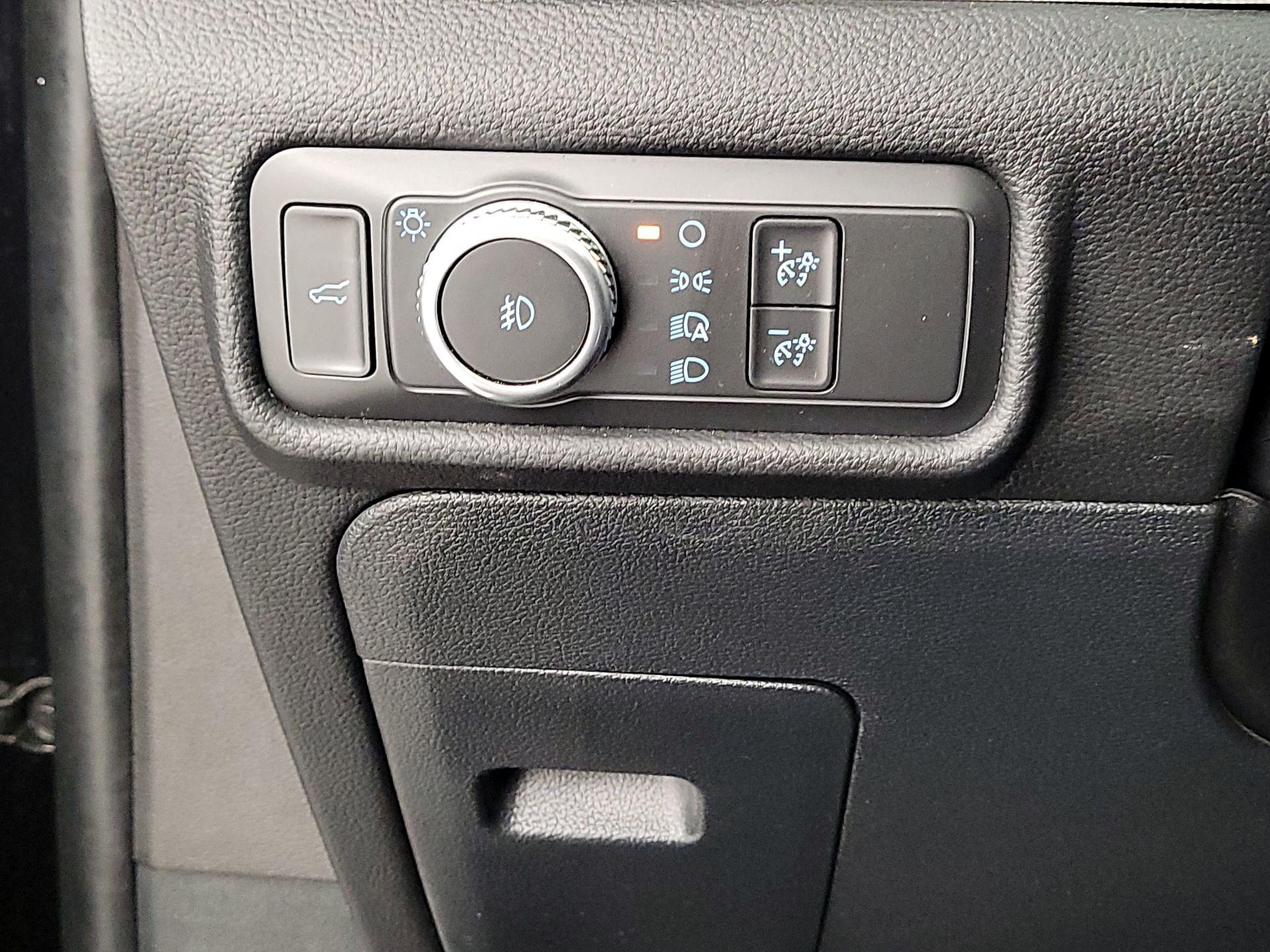 Thumbnail: 2020 Ford Explorer - 13