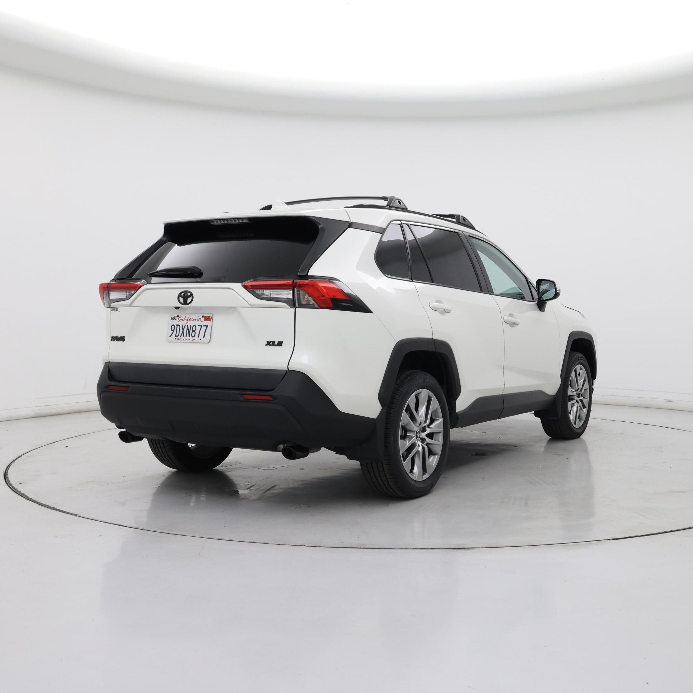 Thumbnail: 2022 Toyota RAV4 - 8