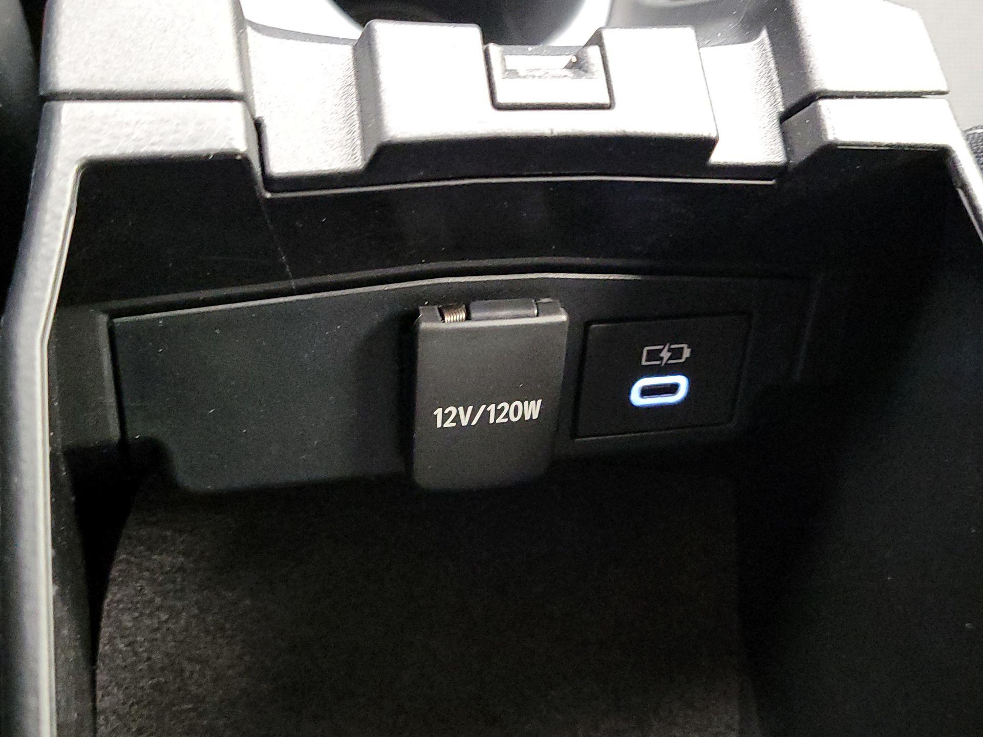 Thumbnail: 2025 Toyota Corolla - 17