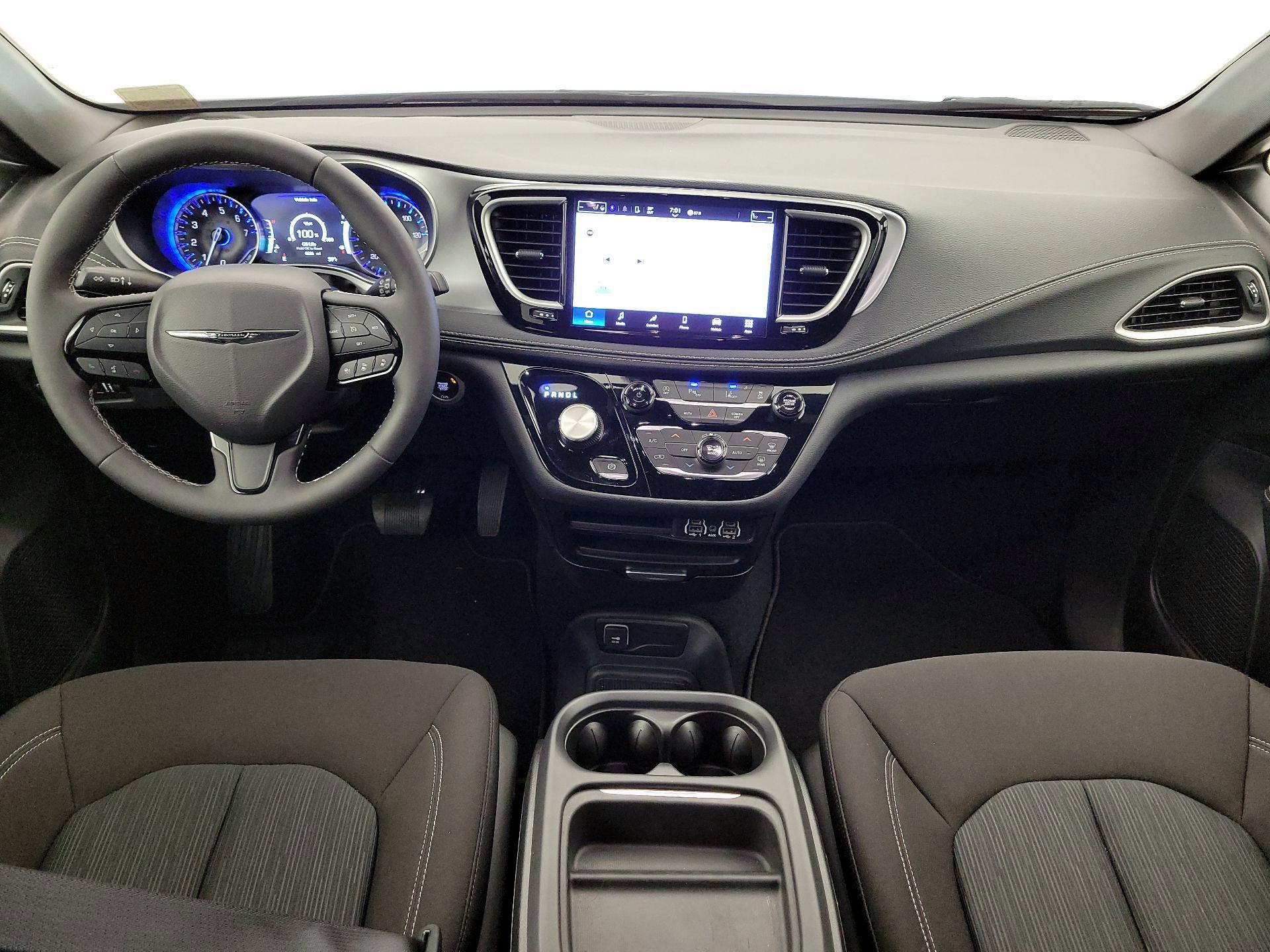 Thumbnail: 2024 Chrysler Pacifica - 9