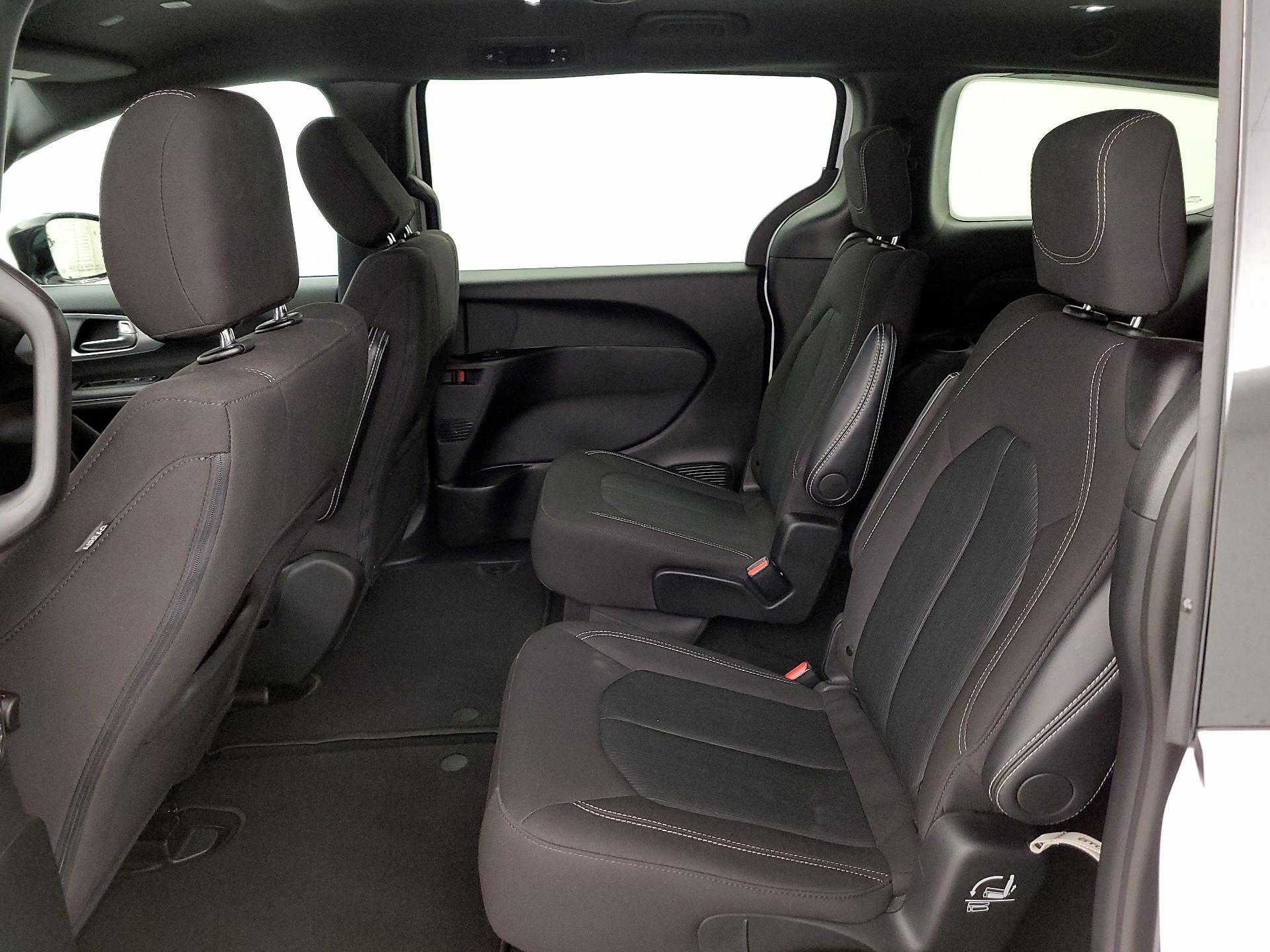 Thumbnail: 2024 Chrysler Pacifica - 19