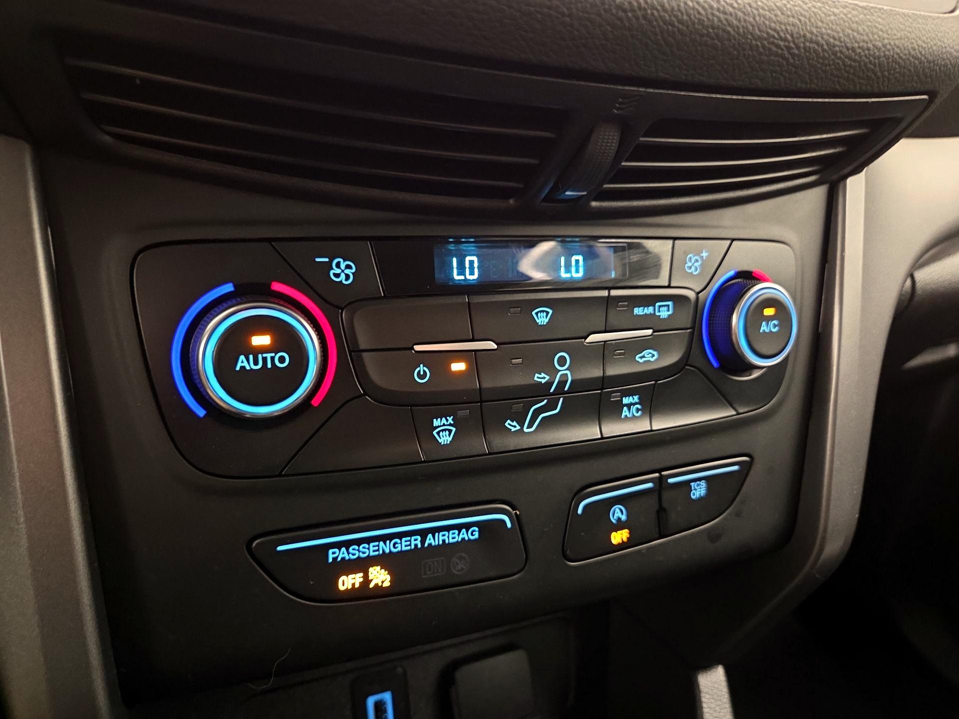 Thumbnail: 2017 Ford Escape - 16