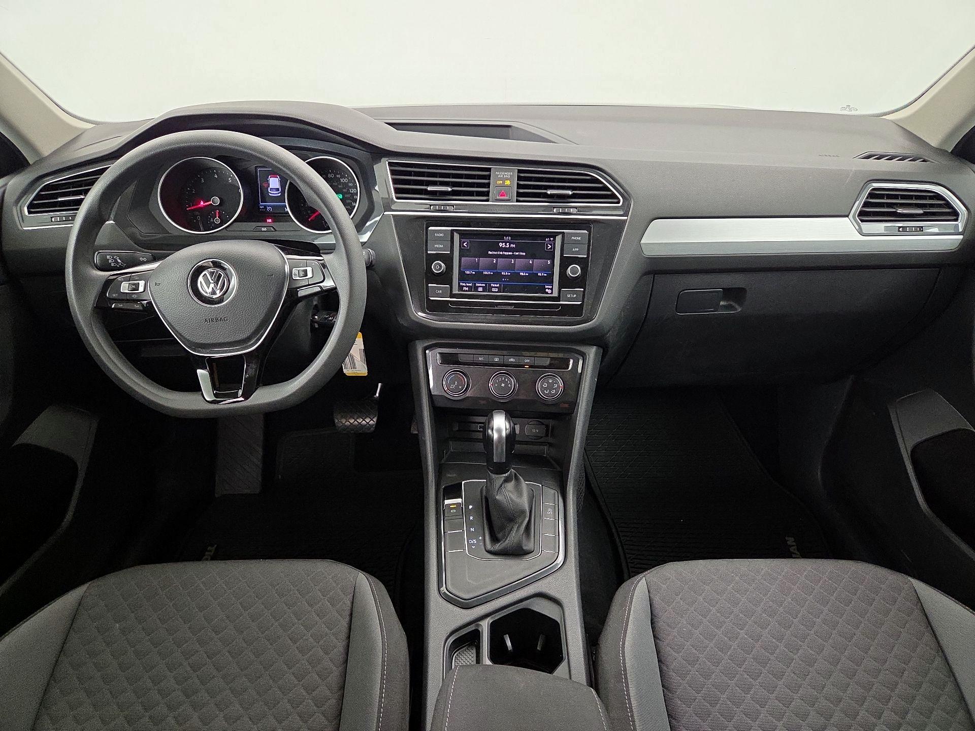 Thumbnail: 2019 Volkswagen Tiguan - 9