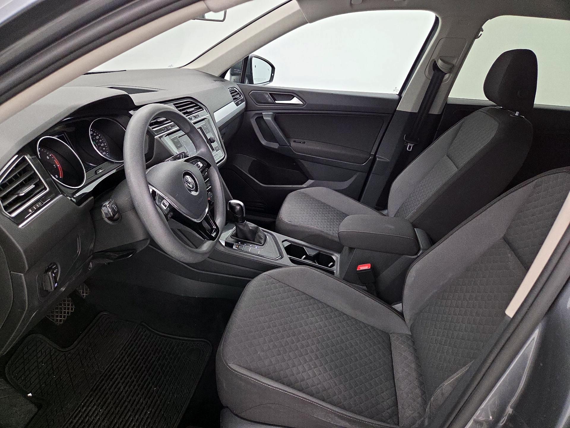 Thumbnail: 2019 Volkswagen Tiguan - 11