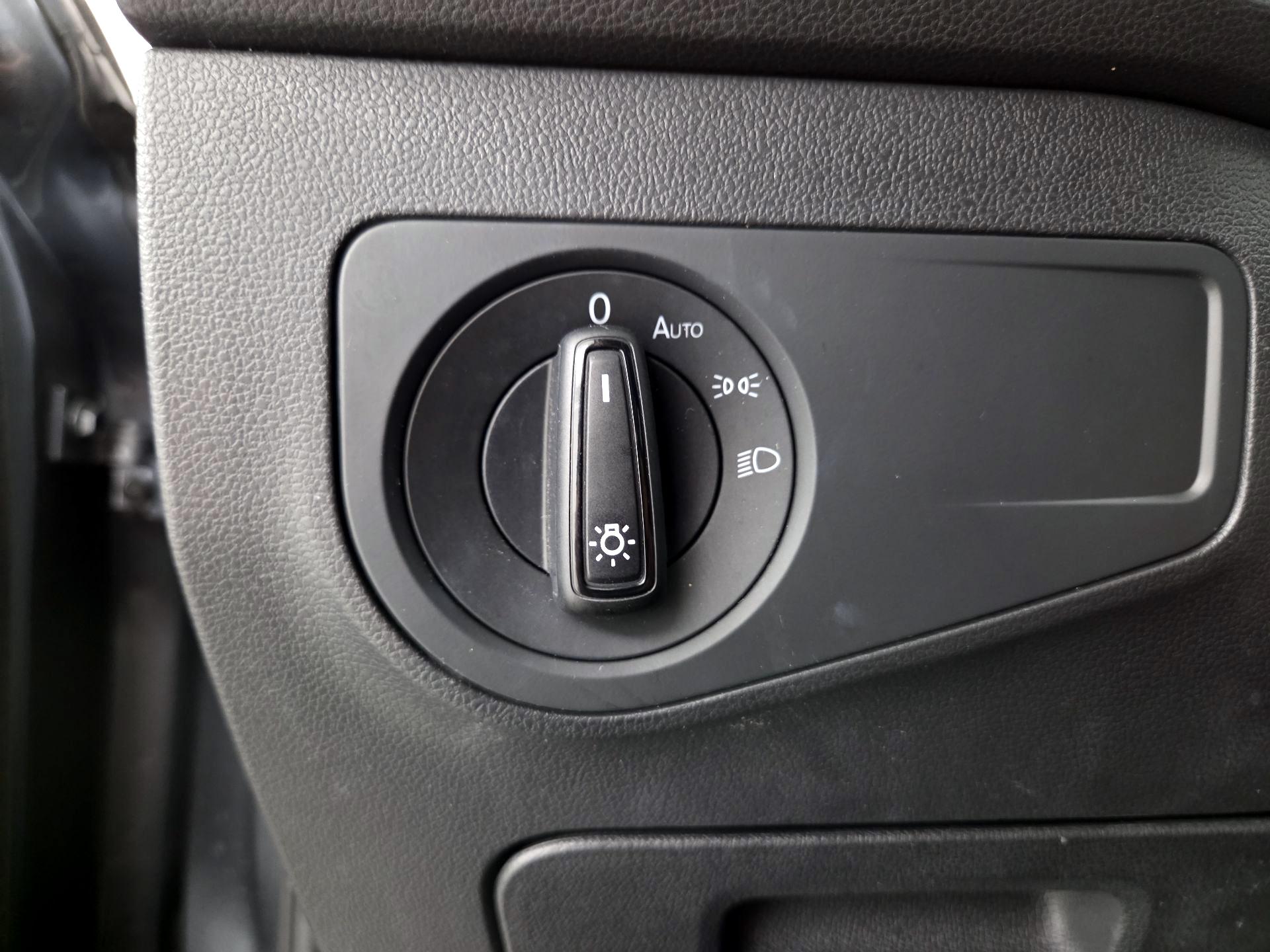 Thumbnail: 2019 Volkswagen Tiguan - 13