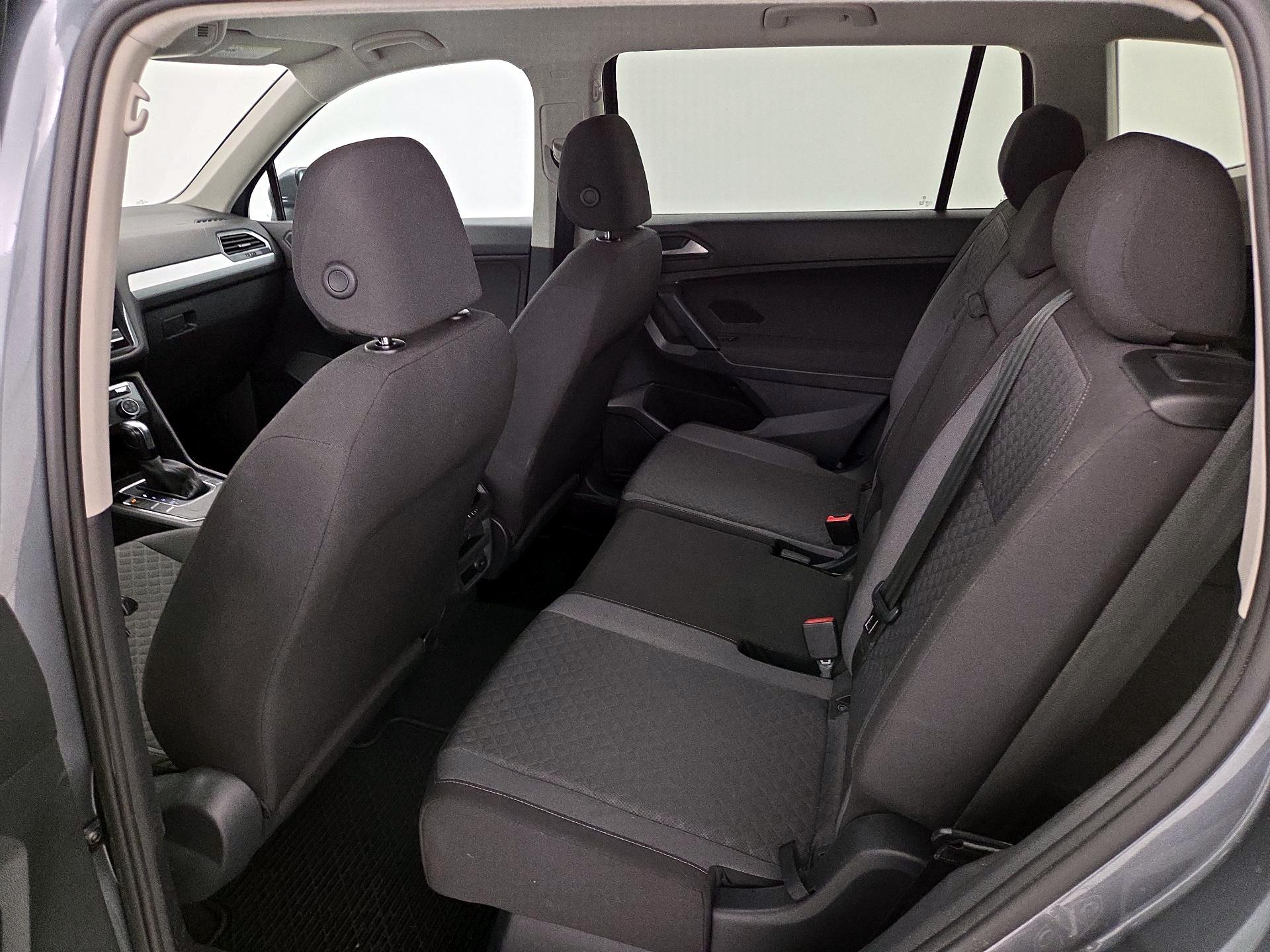 Thumbnail: 2019 Volkswagen Tiguan - 19