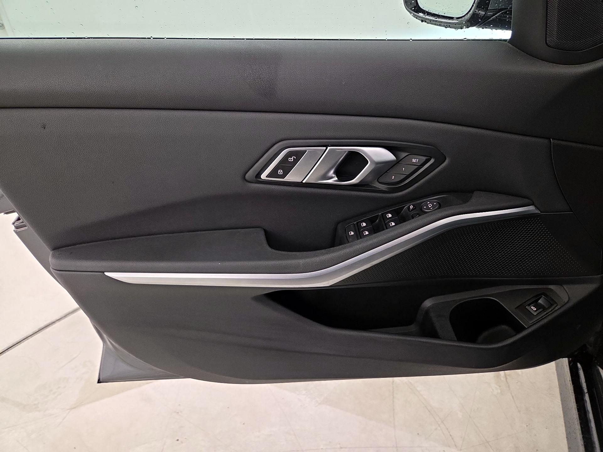 Thumbnail: 2020 BMW 3 Series - 12