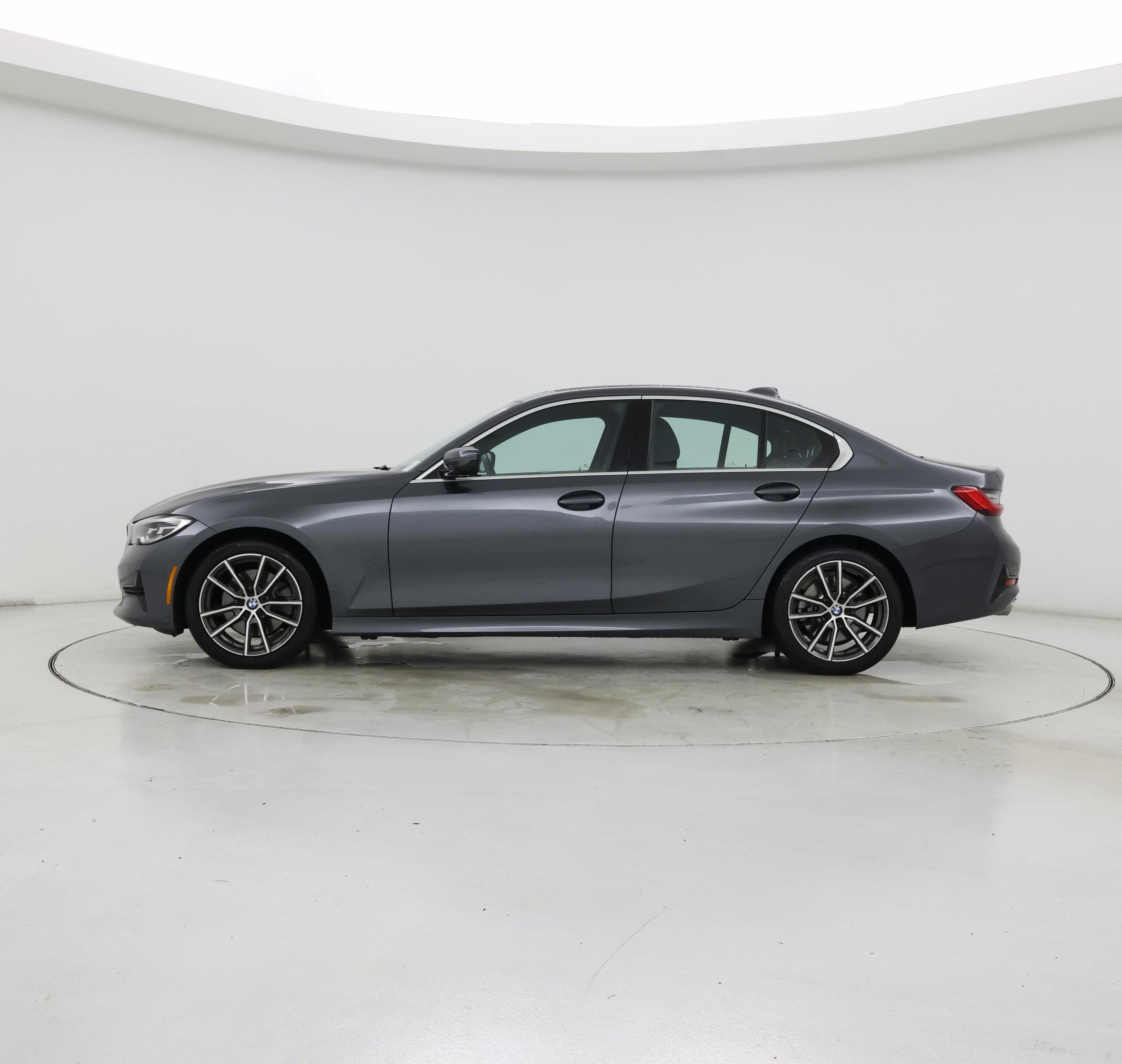 Thumbnail: 2020 BMW 3 Series - 3