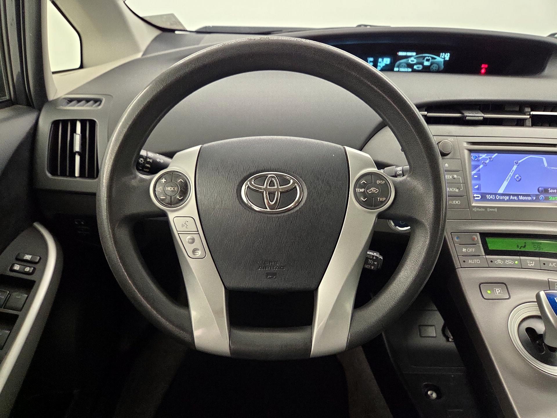 Thumbnail: 2014 Toyota Prius - 10