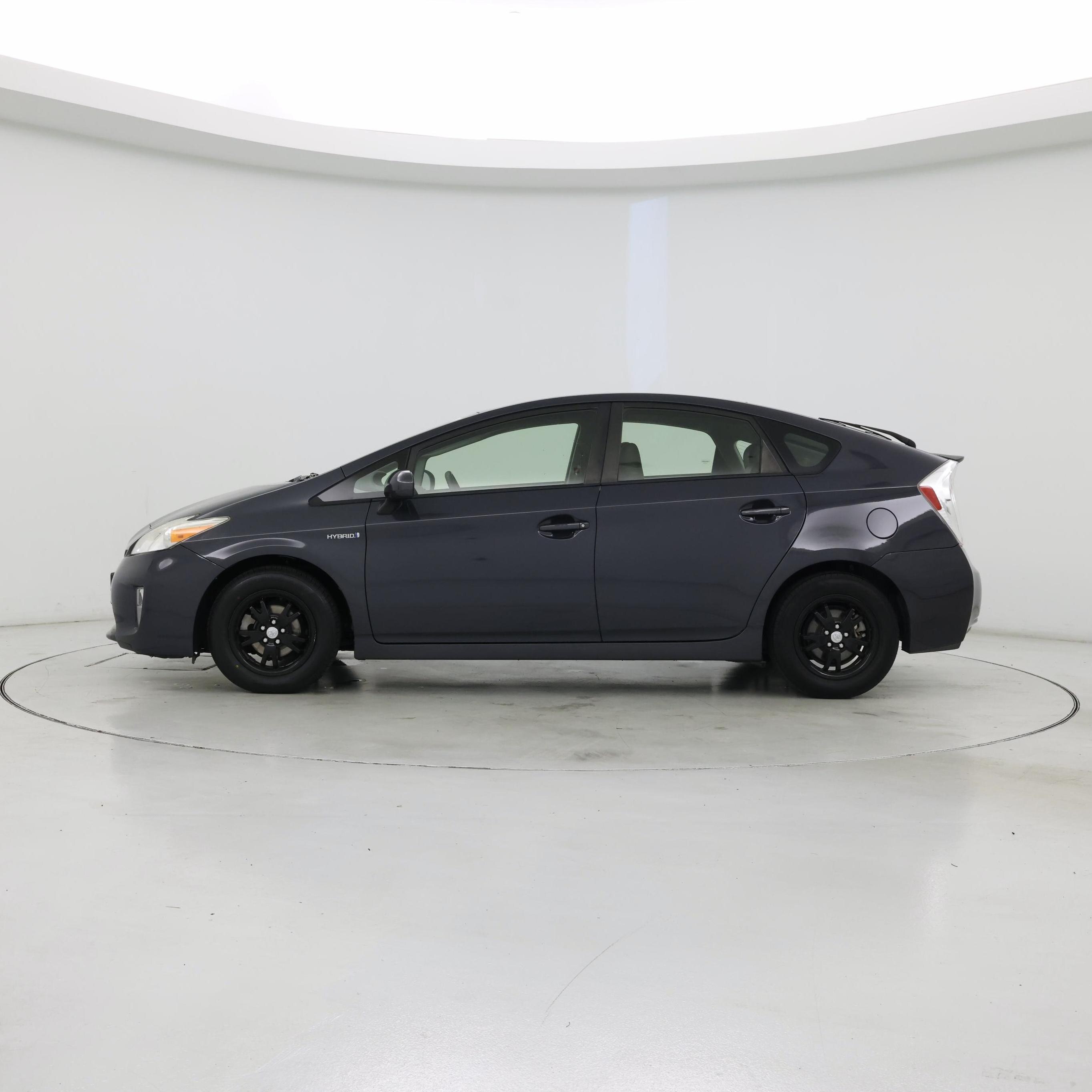 Thumbnail: 2014 Toyota Prius - 3