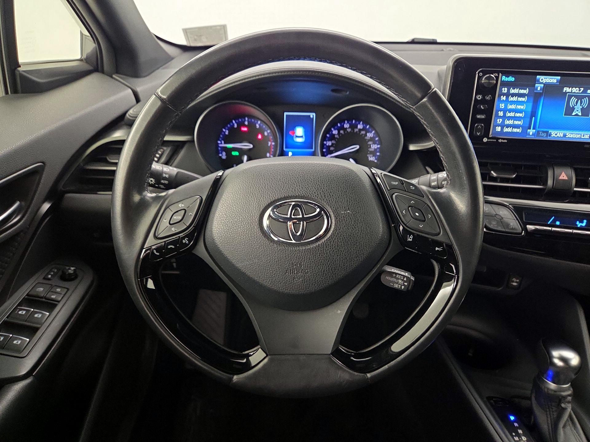 Thumbnail: 2018 Toyota C-HR - 10