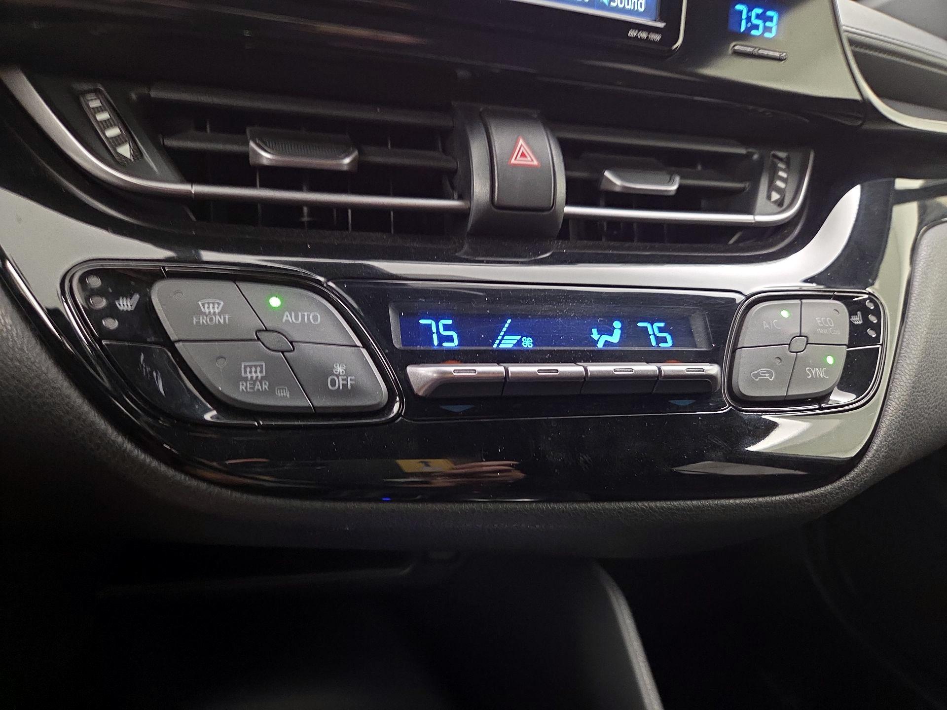 Thumbnail: 2018 Toyota C-HR - 16