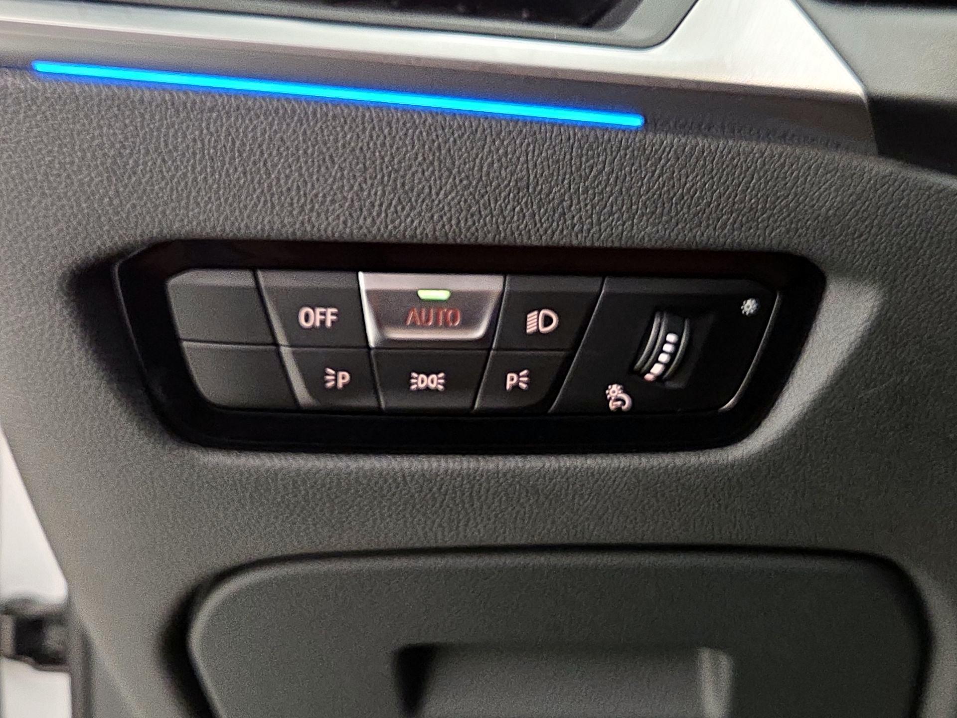 Thumbnail: 2022 BMW i4 - 13