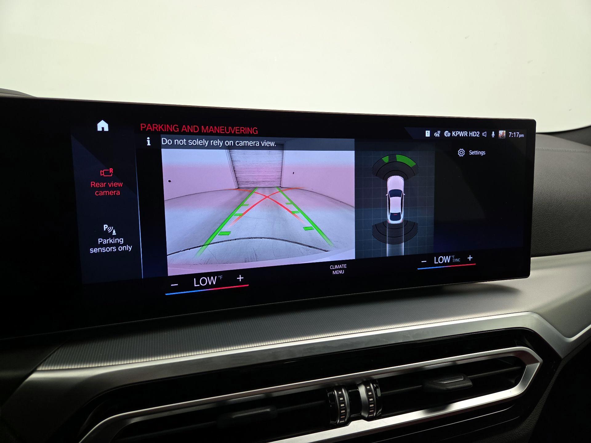 Thumbnail: 2022 BMW i4 - 15