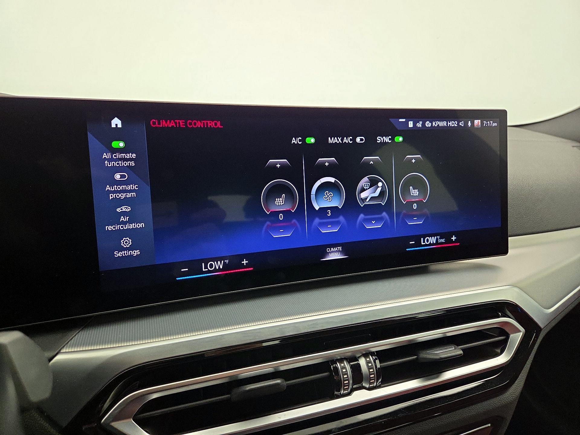 Thumbnail: 2022 BMW i4 - 17