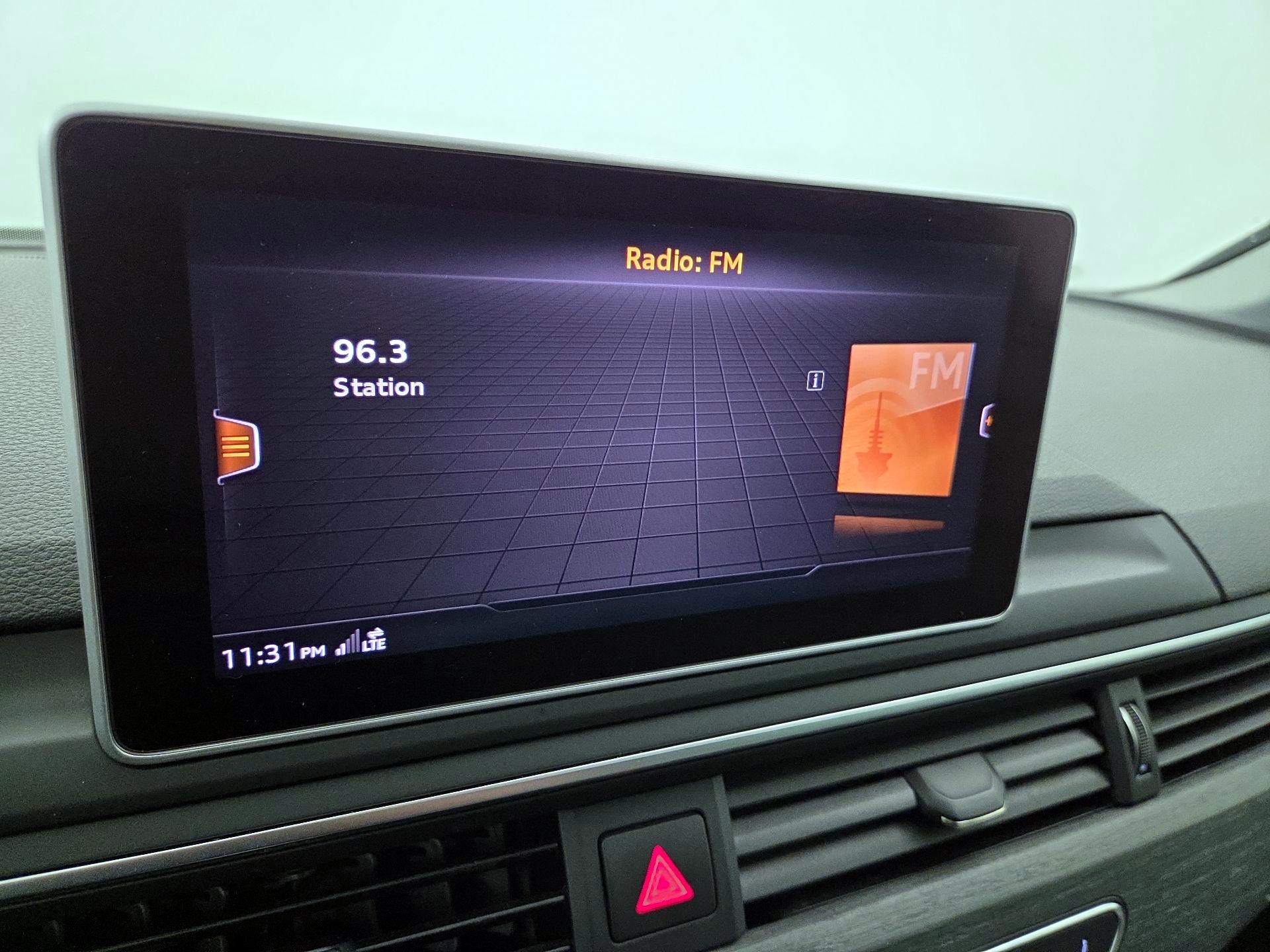 Thumbnail: 2019 Audi A4 - 16