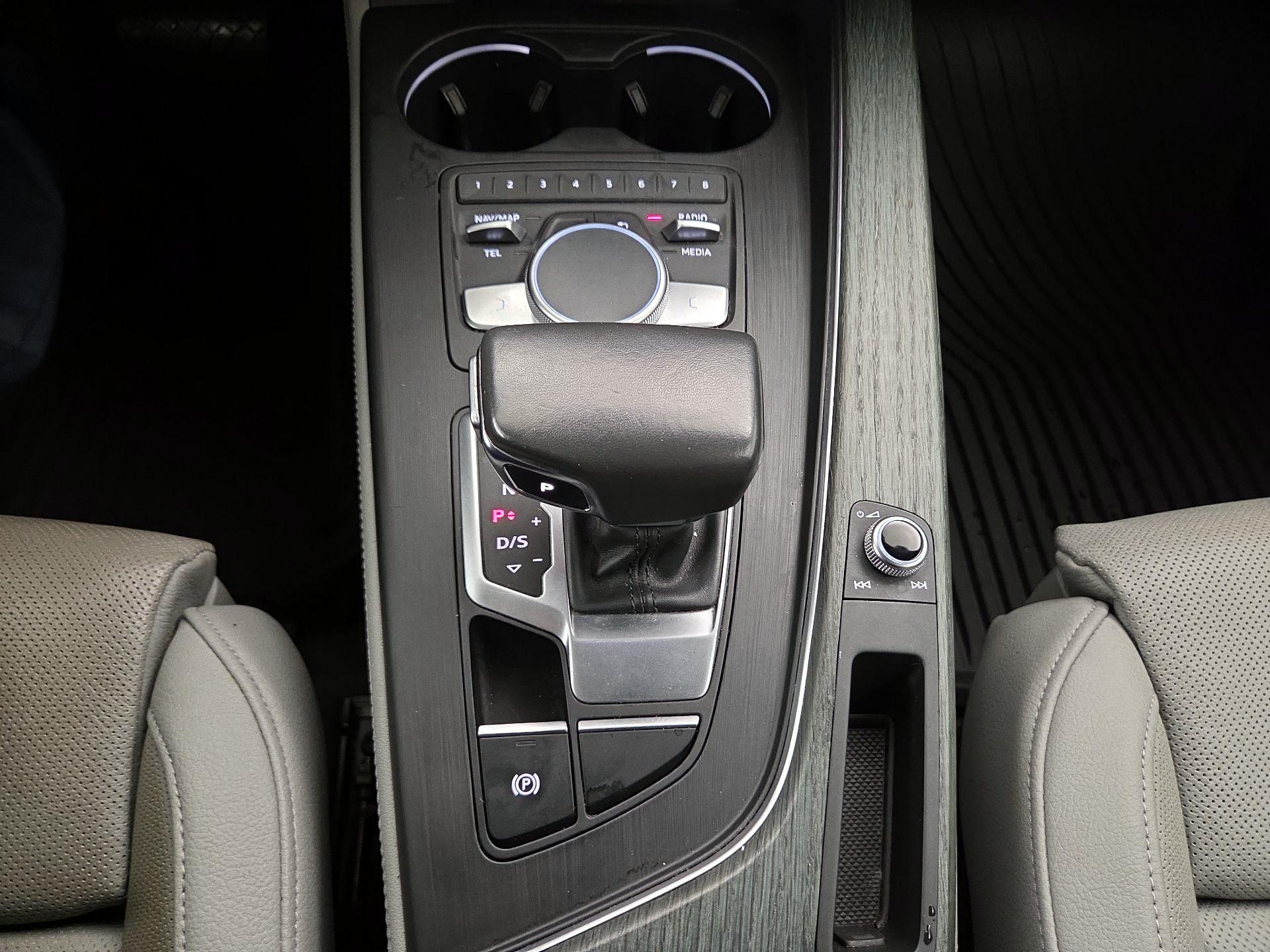 Thumbnail: 2019 Audi A4 - 18