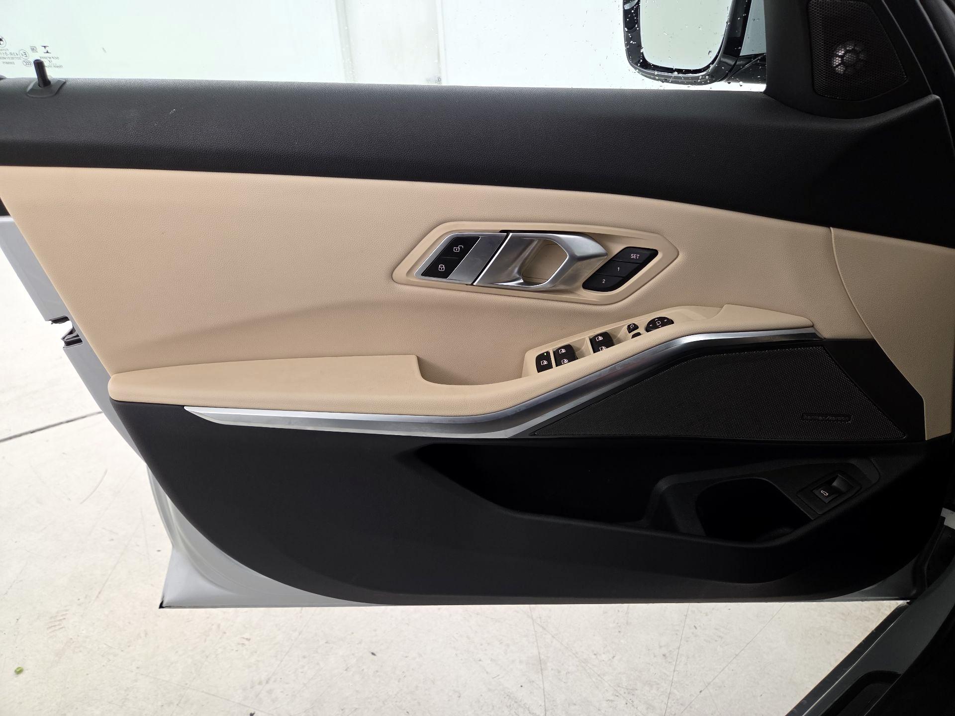 Thumbnail: 2019 BMW 3 Series - 12