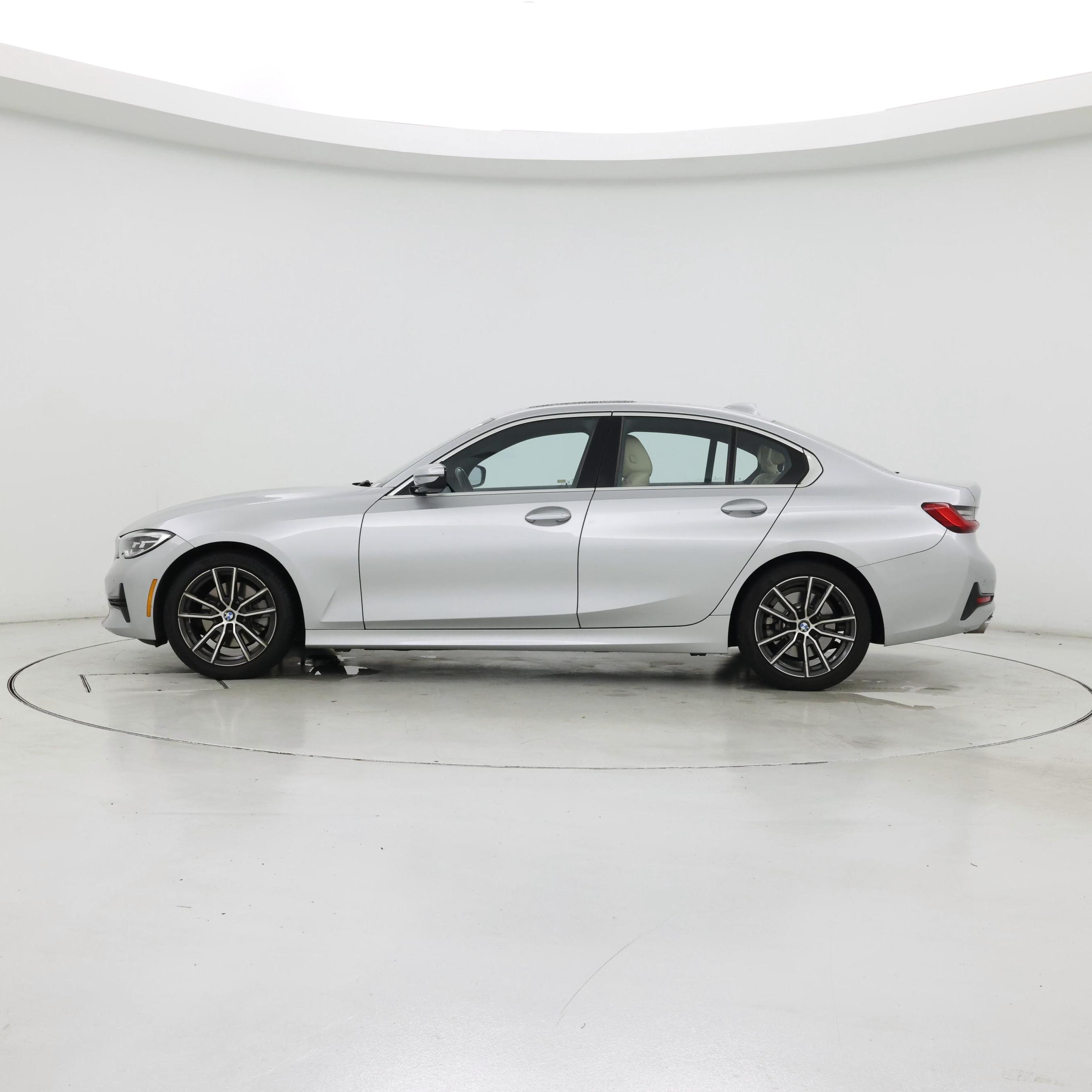 Thumbnail: 2019 BMW 3 Series - 3