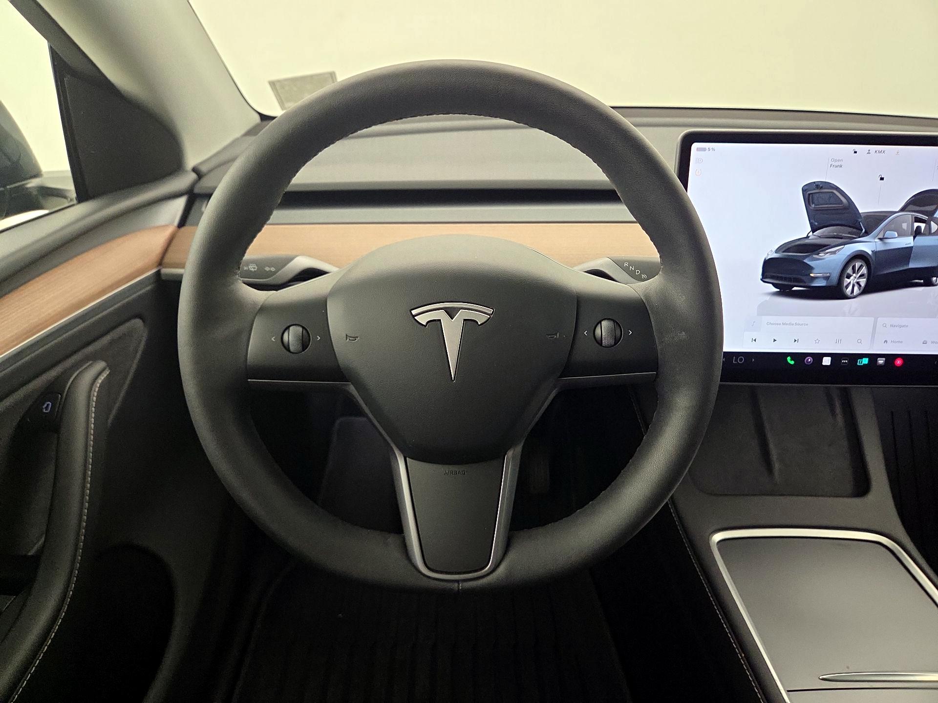 Thumbnail: 2024 Tesla Model Y - 10