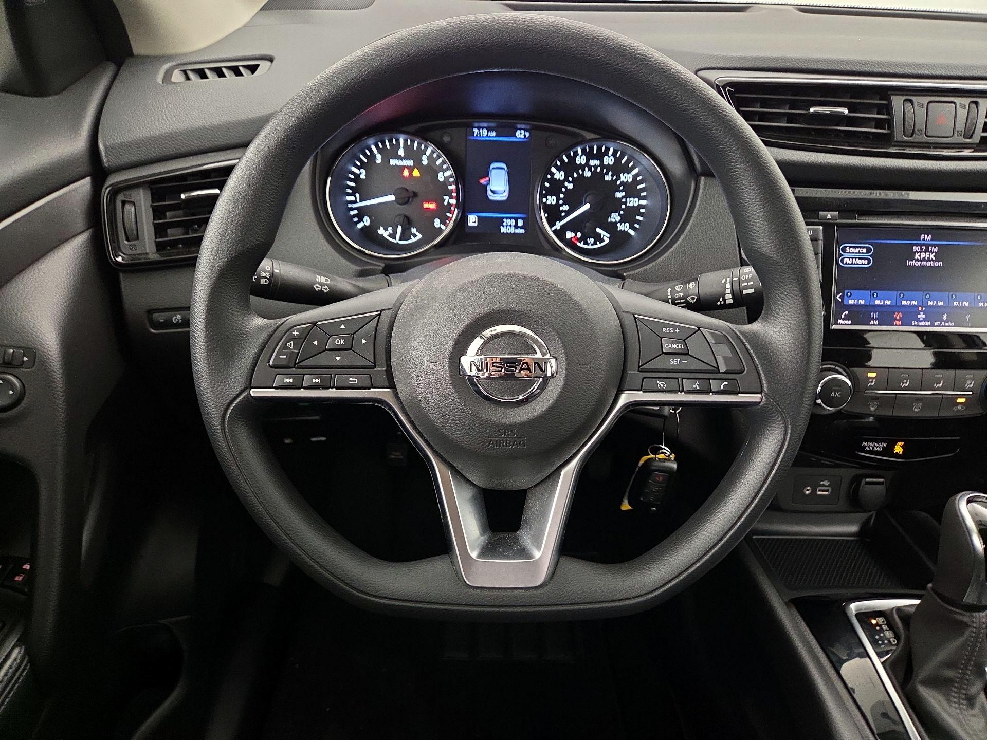 Thumbnail: 2019 Nissan Rogue Sport - 10