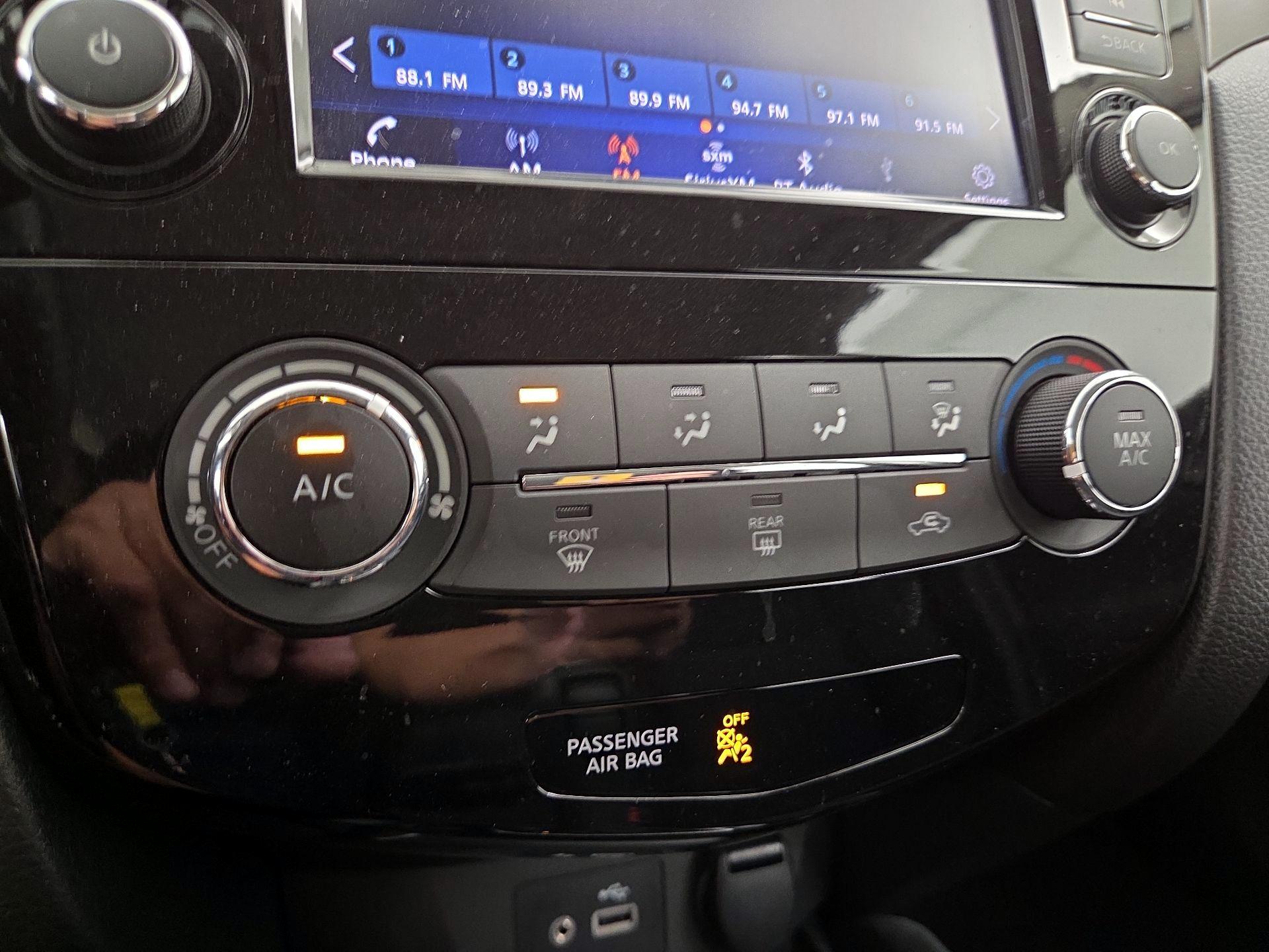 Thumbnail: 2019 Nissan Rogue Sport - 16