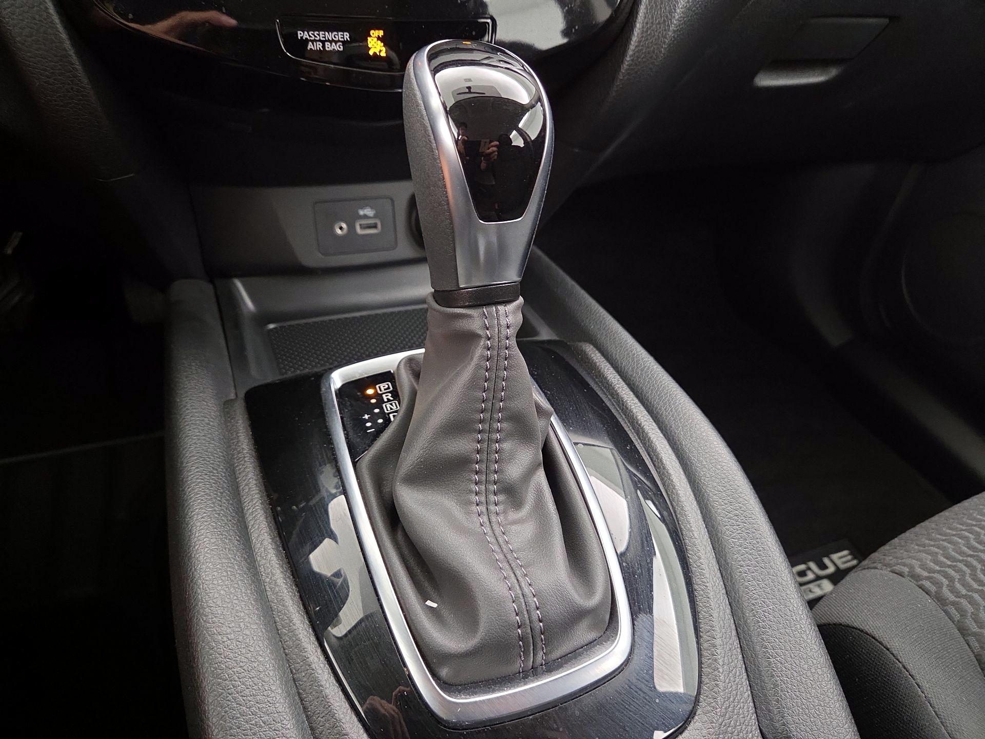 Thumbnail: 2019 Nissan Rogue Sport - 17