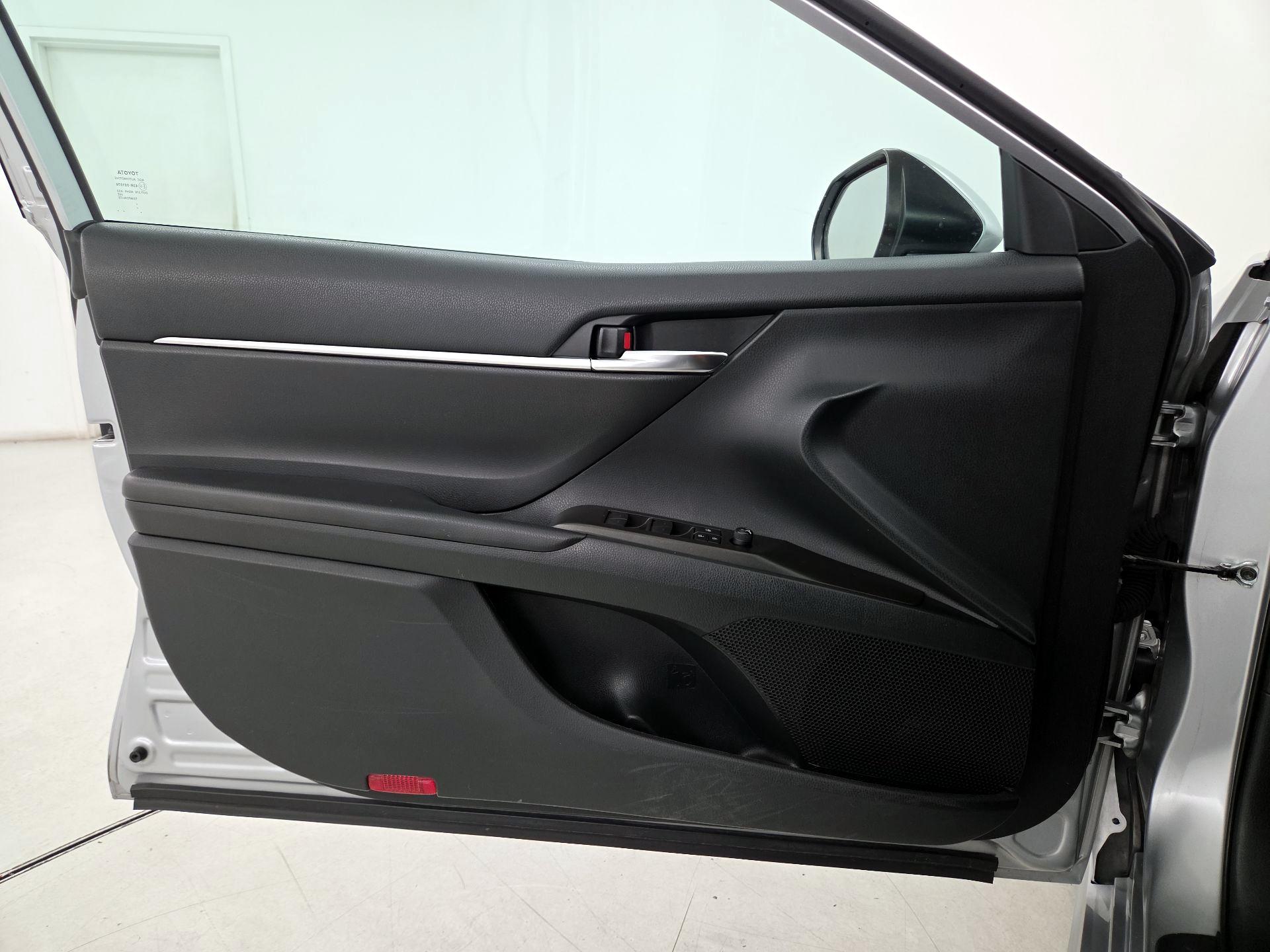 Thumbnail: 2021 Toyota Camry - 12