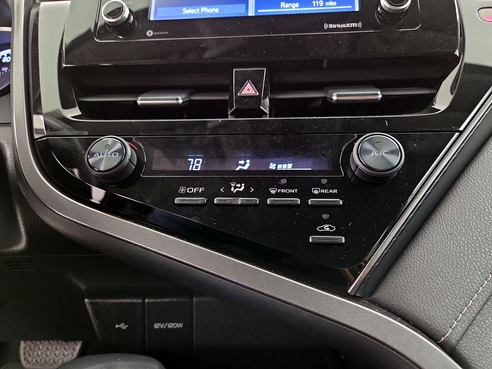 Thumbnail: 2021 Toyota Camry - 16