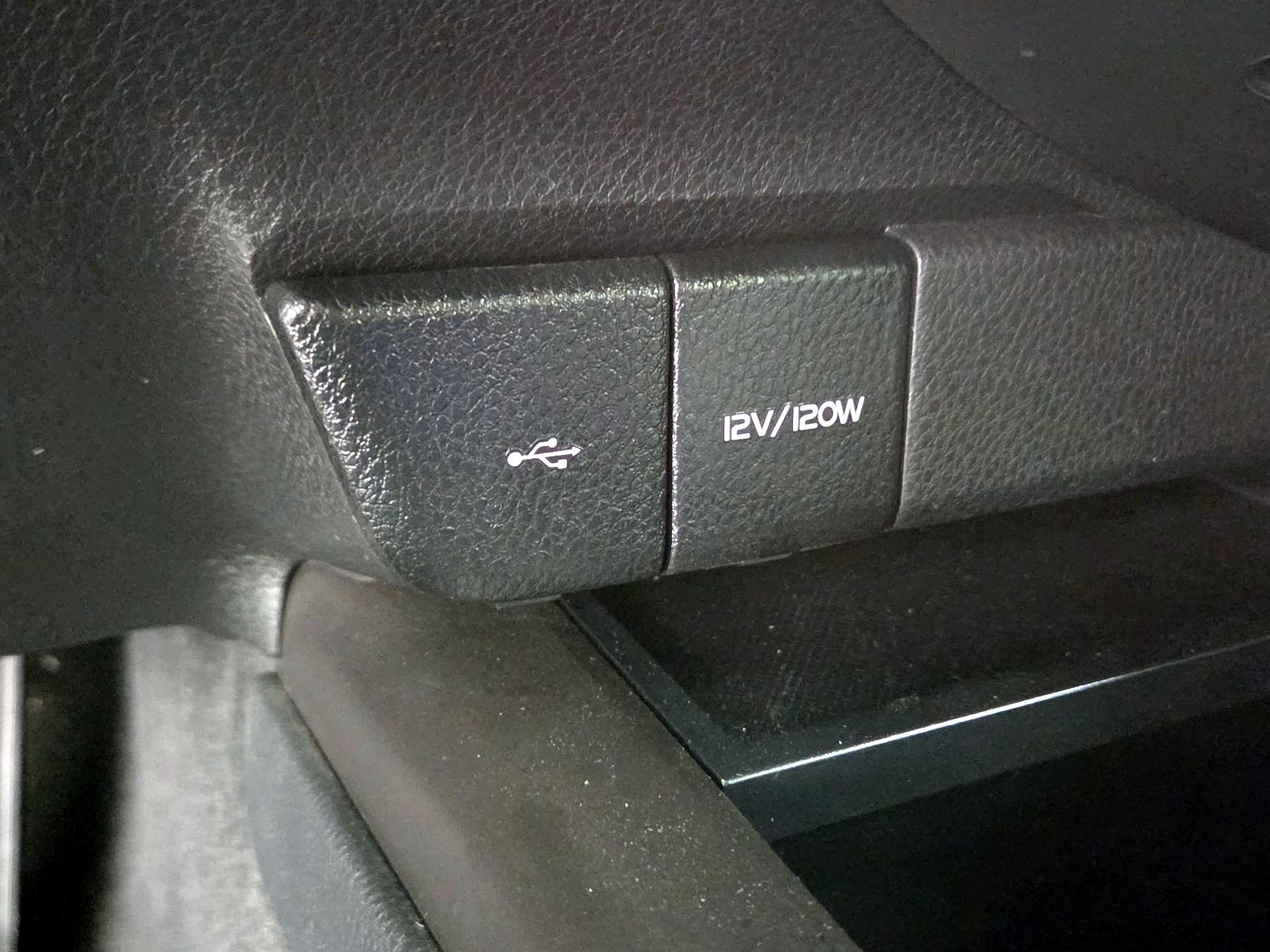 Thumbnail: 2021 Toyota Camry - 18