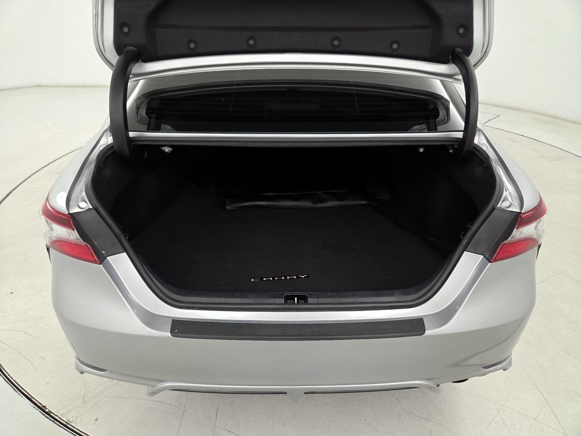 Thumbnail: 2021 Toyota Camry - 20