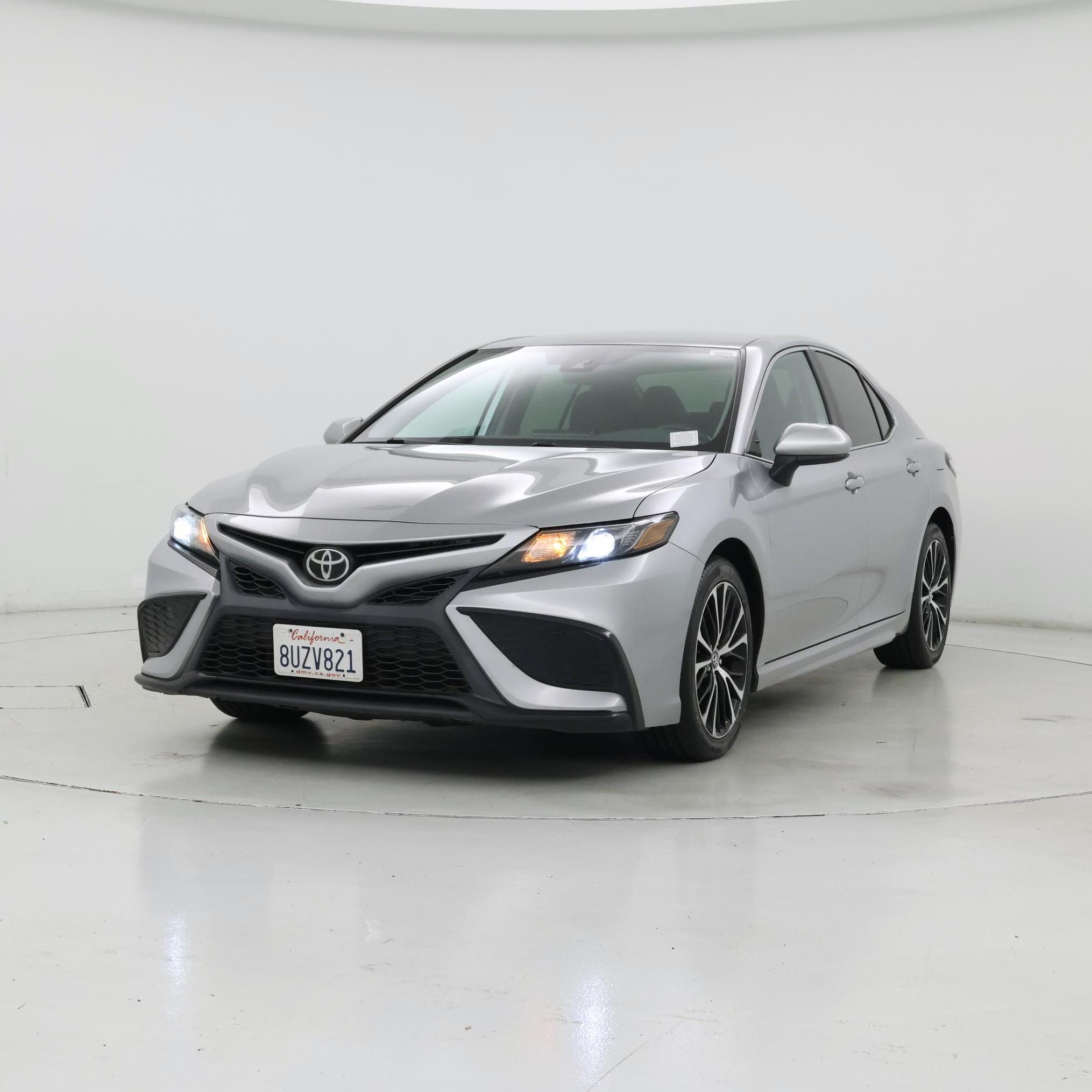 Thumbnail: 2021 Toyota Camry - 4