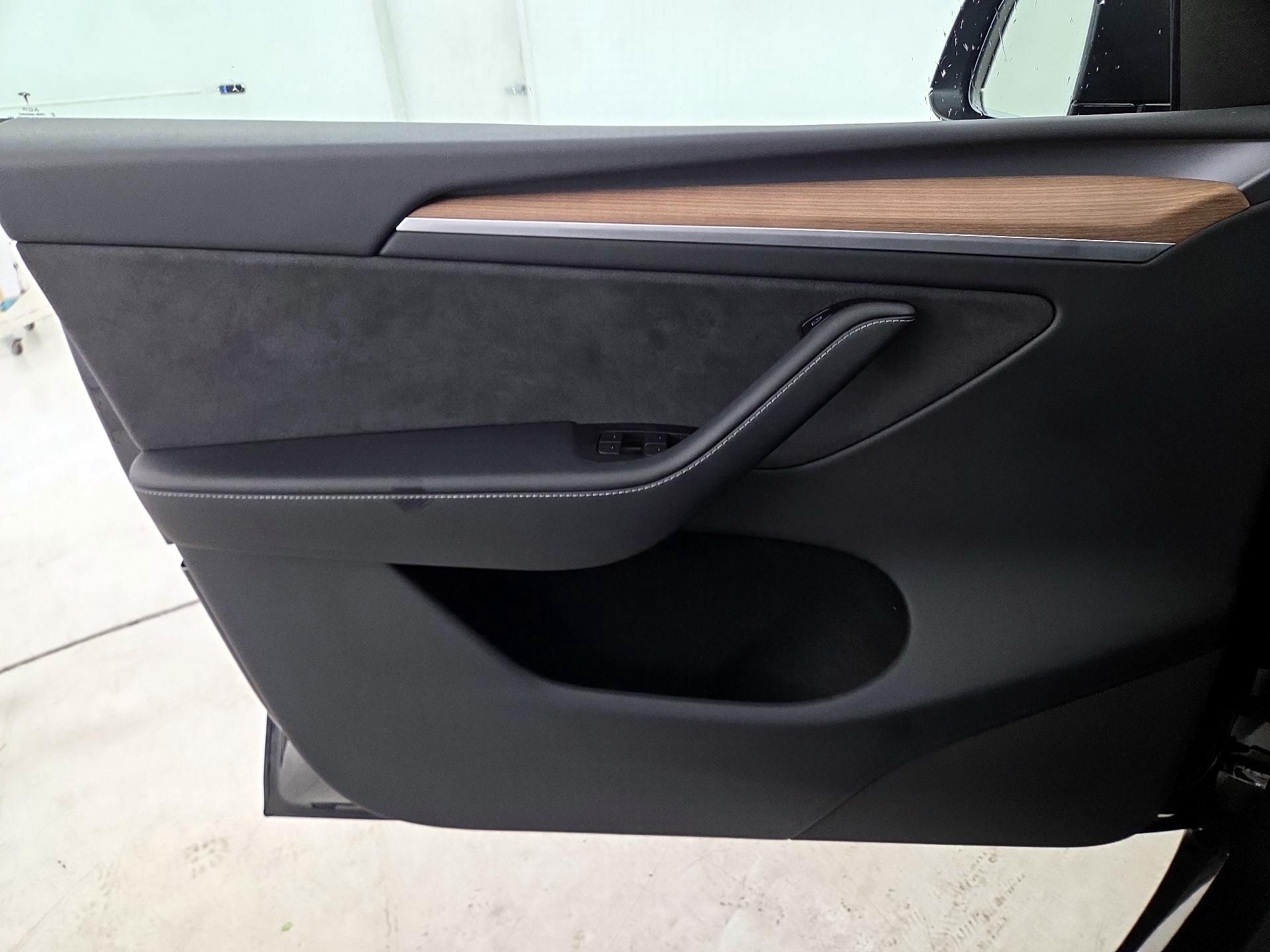 Thumbnail: 2024 Tesla Model Y - 13