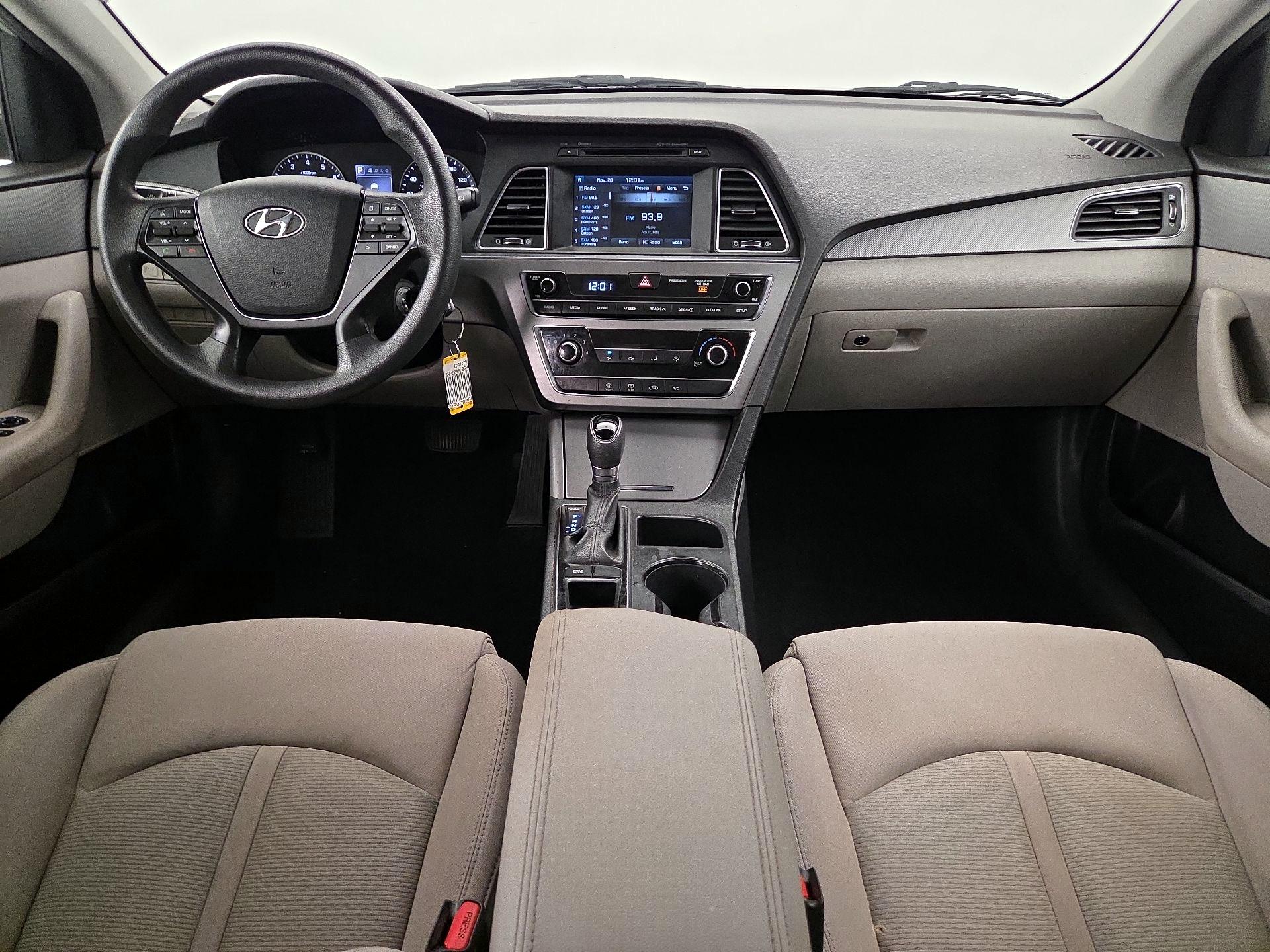 Thumbnail: 2016 Hyundai Sonata - 9