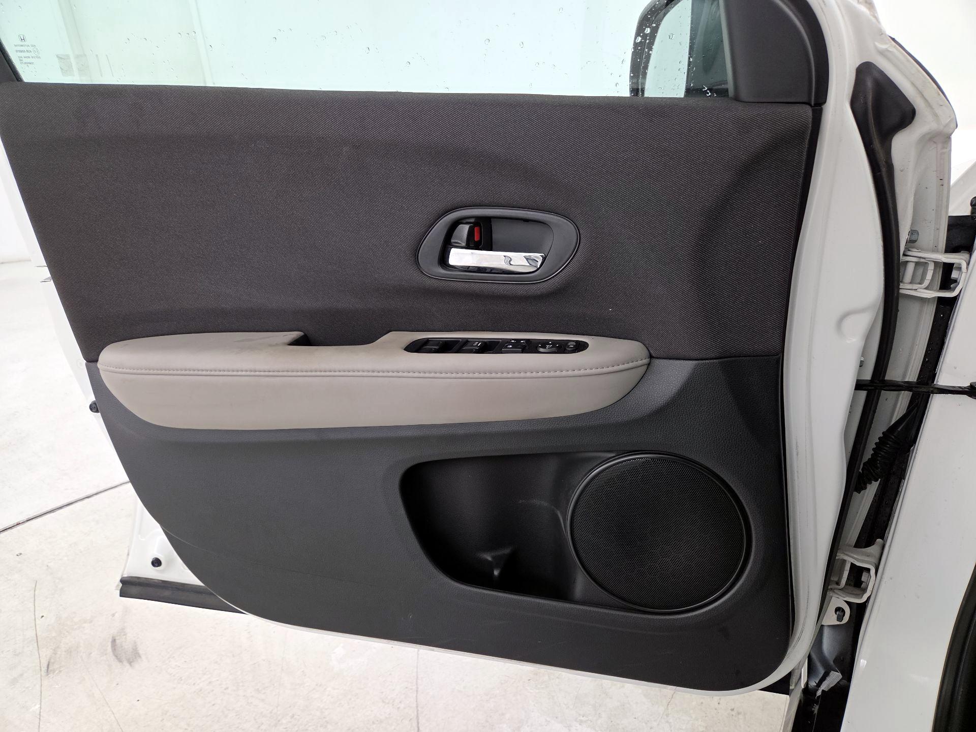 Thumbnail: 2020 Honda HR-V - 12