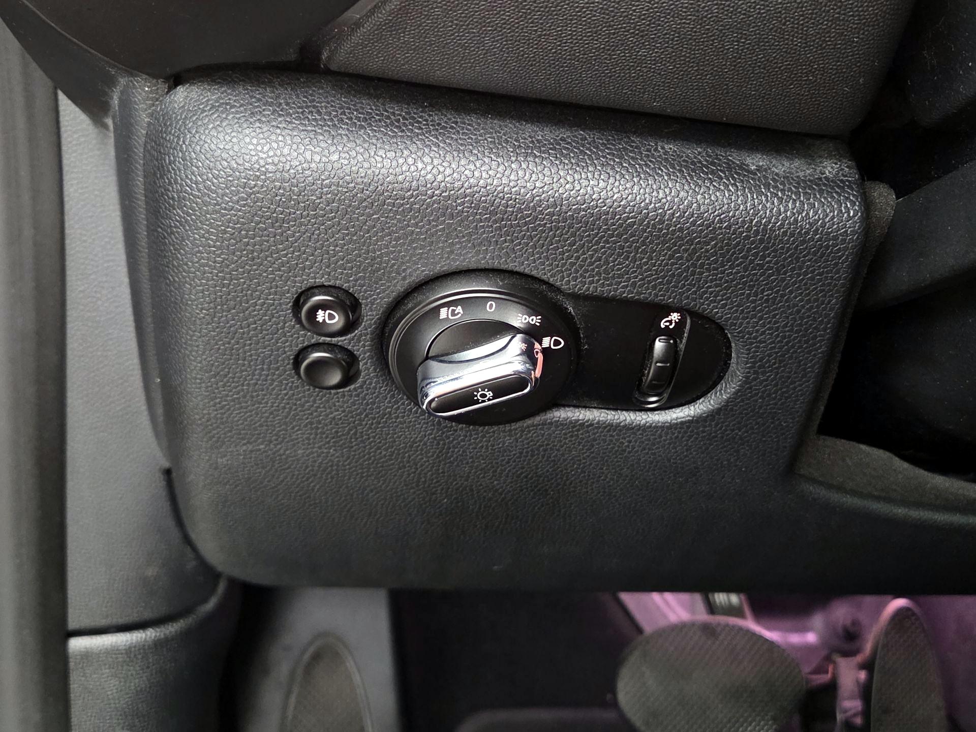 Thumbnail: 2016 MINI Cooper - 13